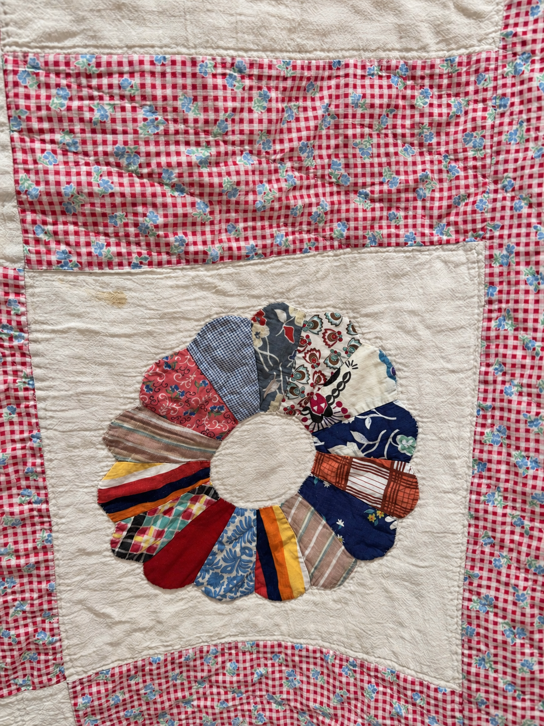 Vintage Quilt Calico Sash Dresden Plate Variation