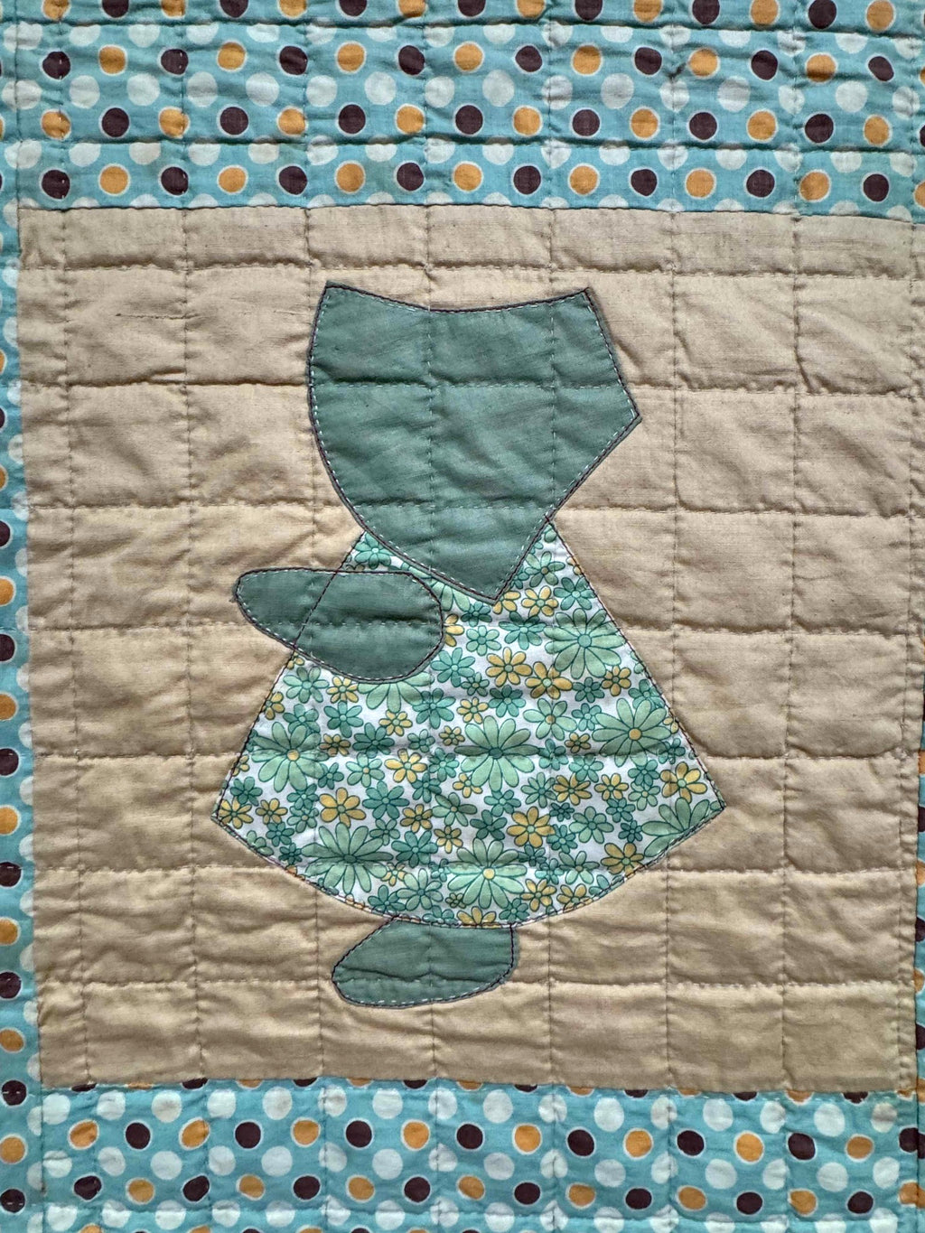 **SOLD Vintage Quilt Sunbonnet Sue with Polka Dots SOLD**