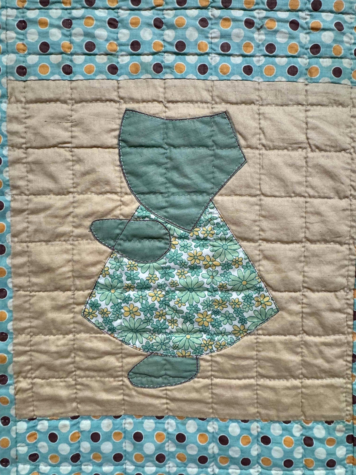 **SOLD Vintage Quilt Sunbonnet Sue with Polka Dots SOLD**