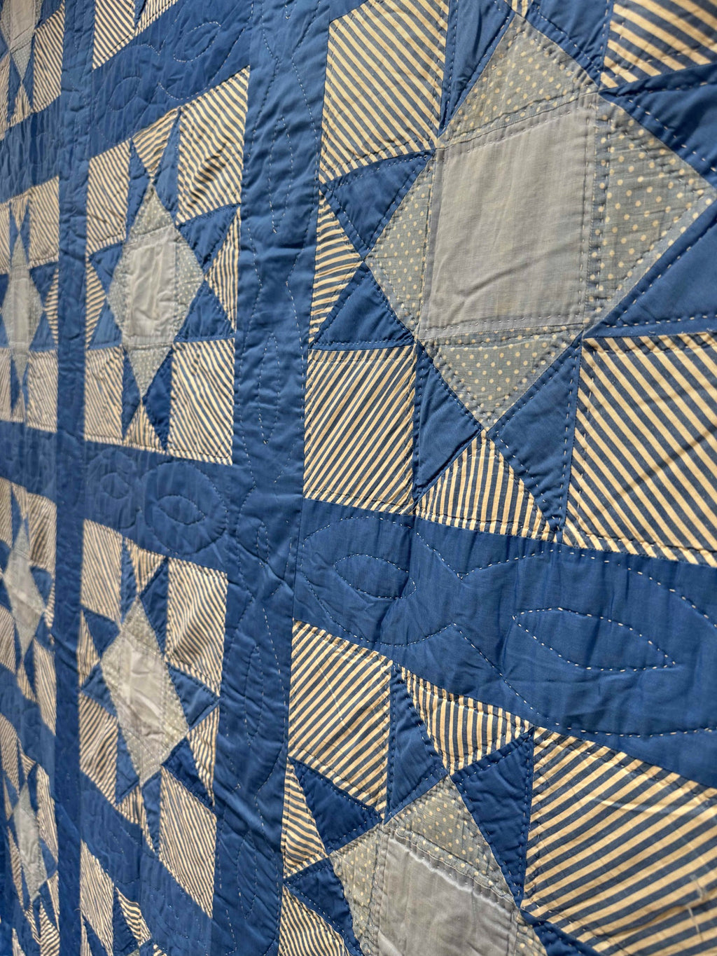 **SOLD Vintage Quilt Ohio Star  SOLD**