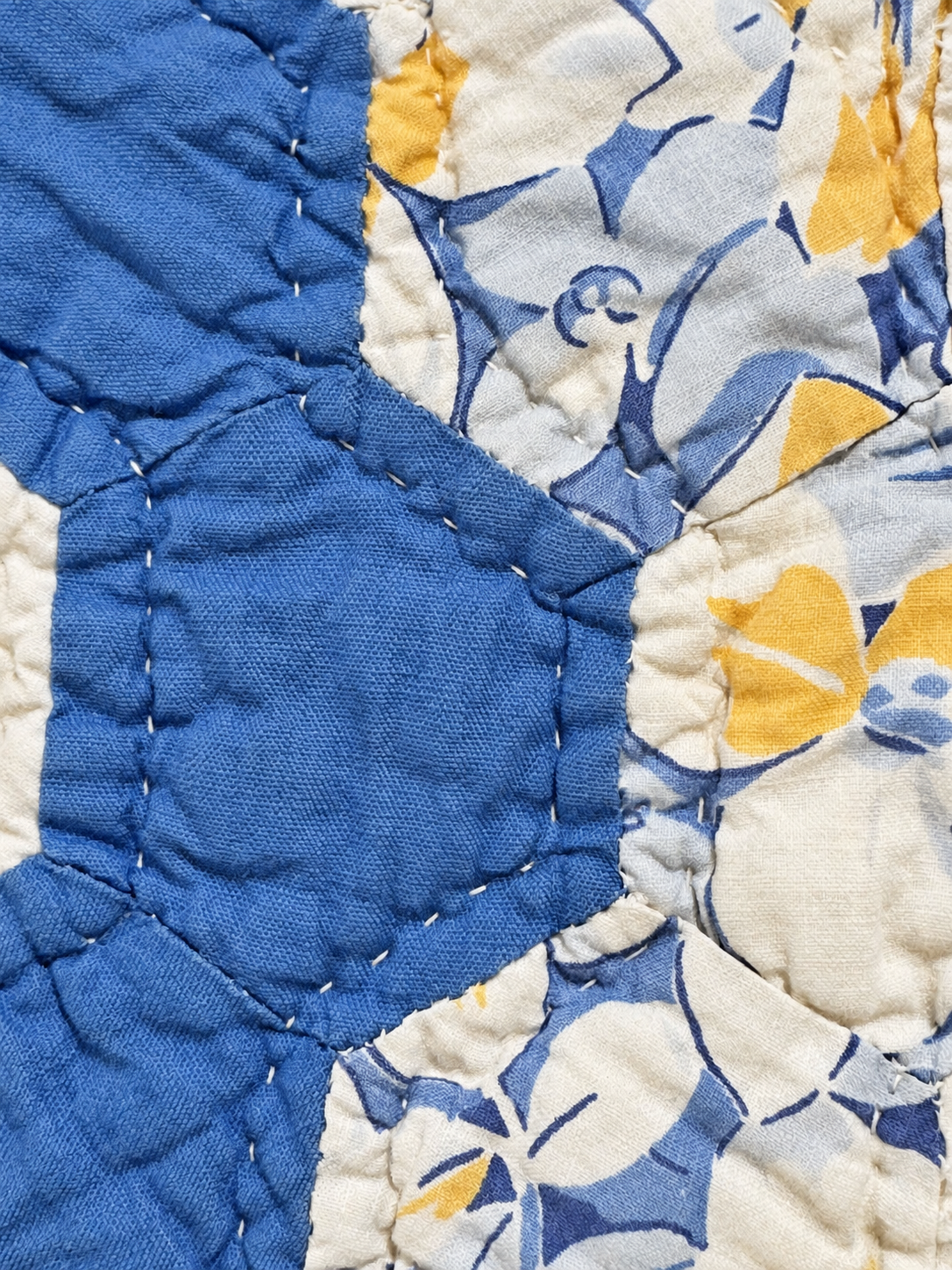 **SOLD Vintage Quilt Grandmother's Flower Garden with Green Lattice SOLD**
