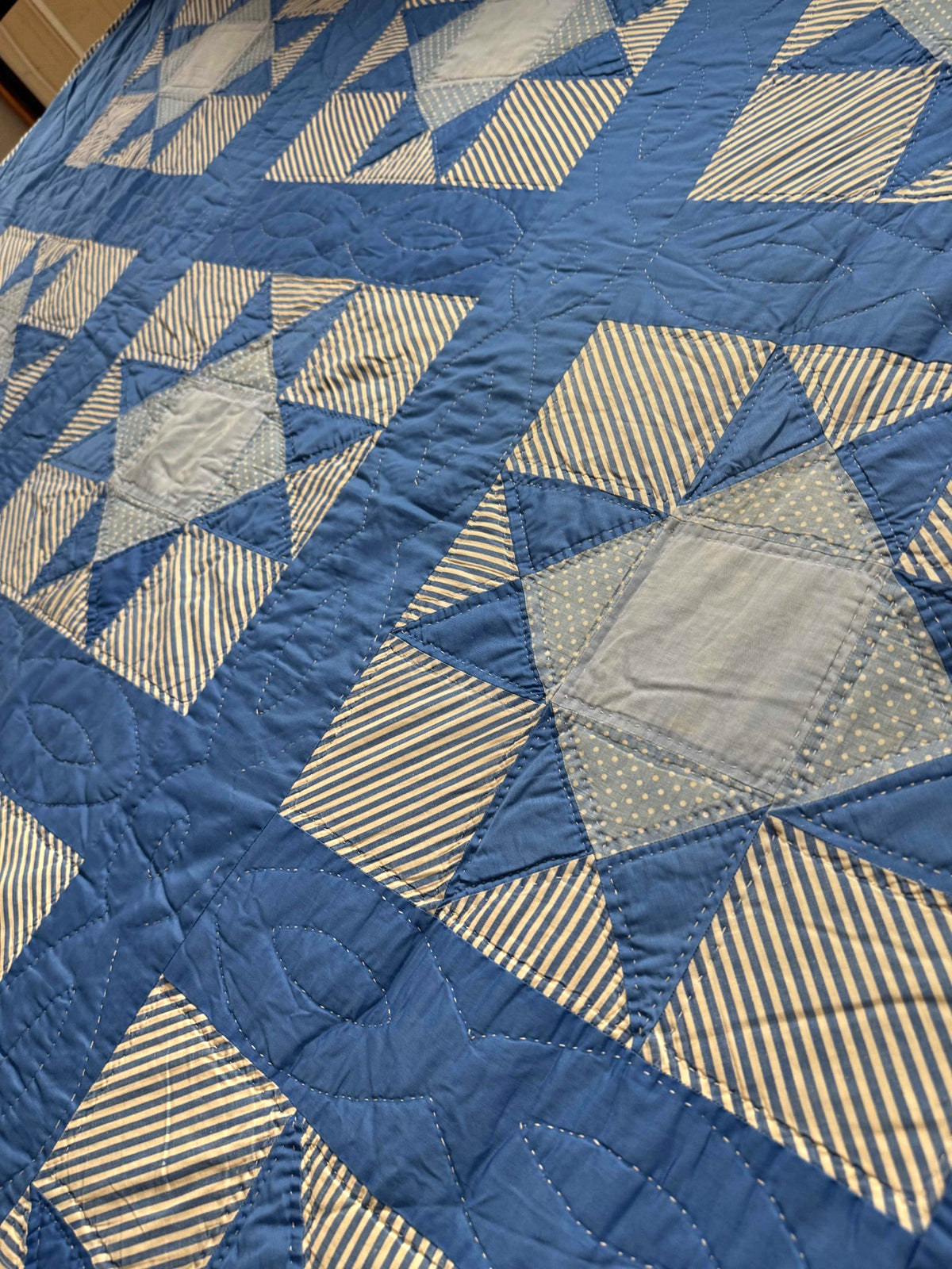 **SOLD Vintage Quilt Ohio Star  SOLD**