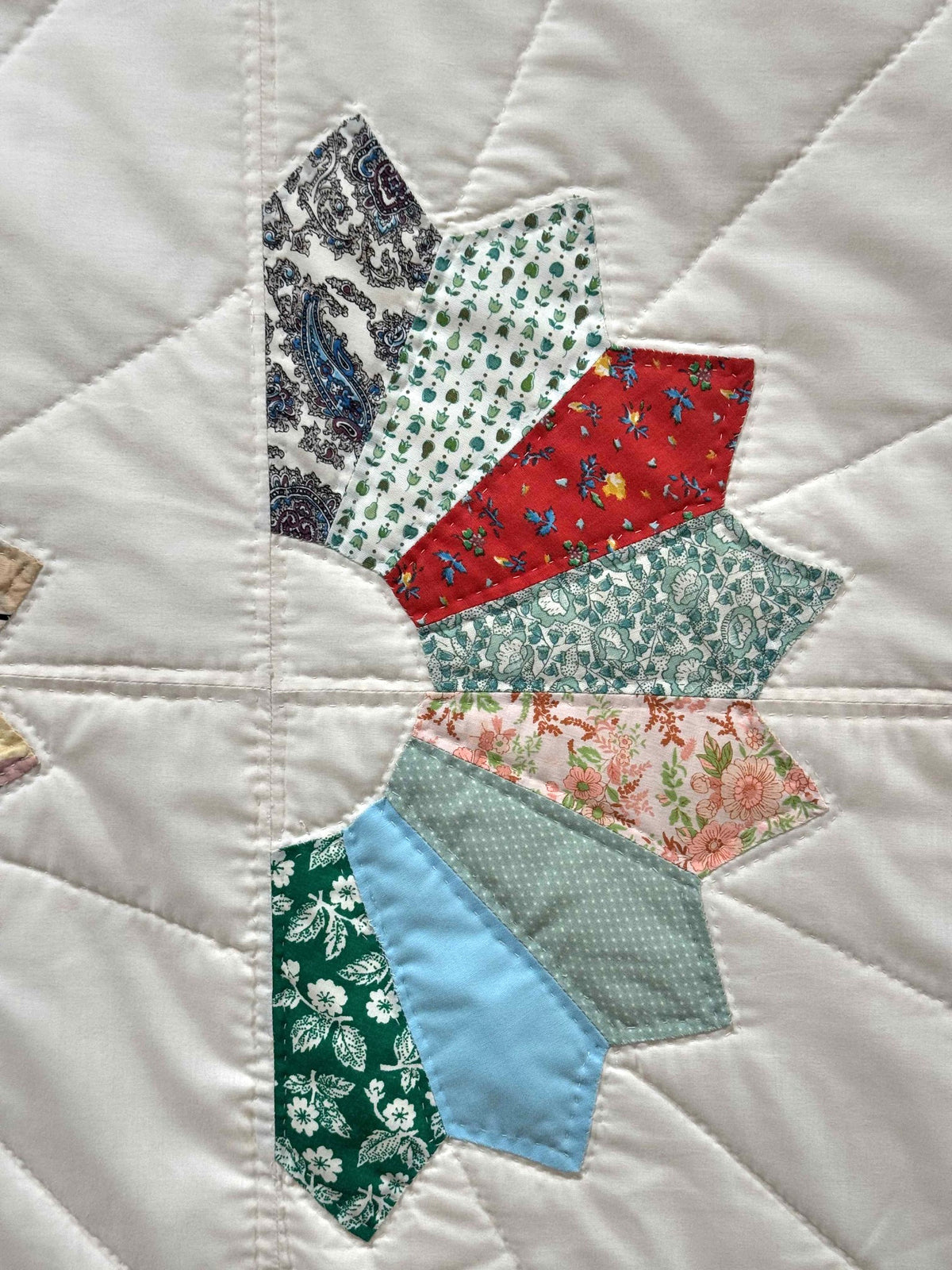 Vintage Quilt Scrappy Dresden Plate Variation