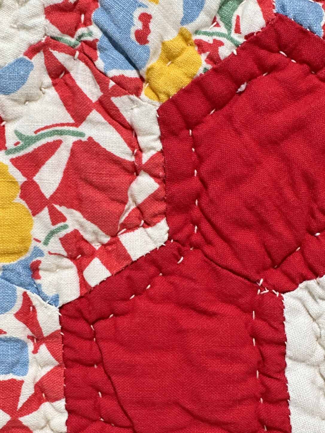 **SOLD Vintage Quilt Grandmother's Flower Garden with Green Lattice SOLD**