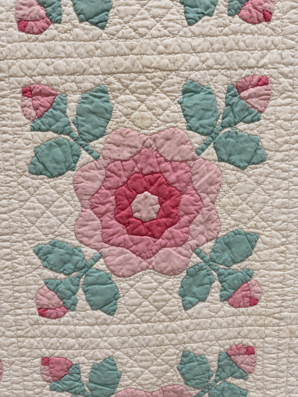Vintage Quilt Mountain Rose Quilt Kit
