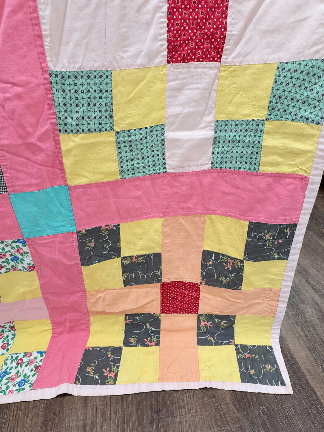 Vintage Quilt Country Lane