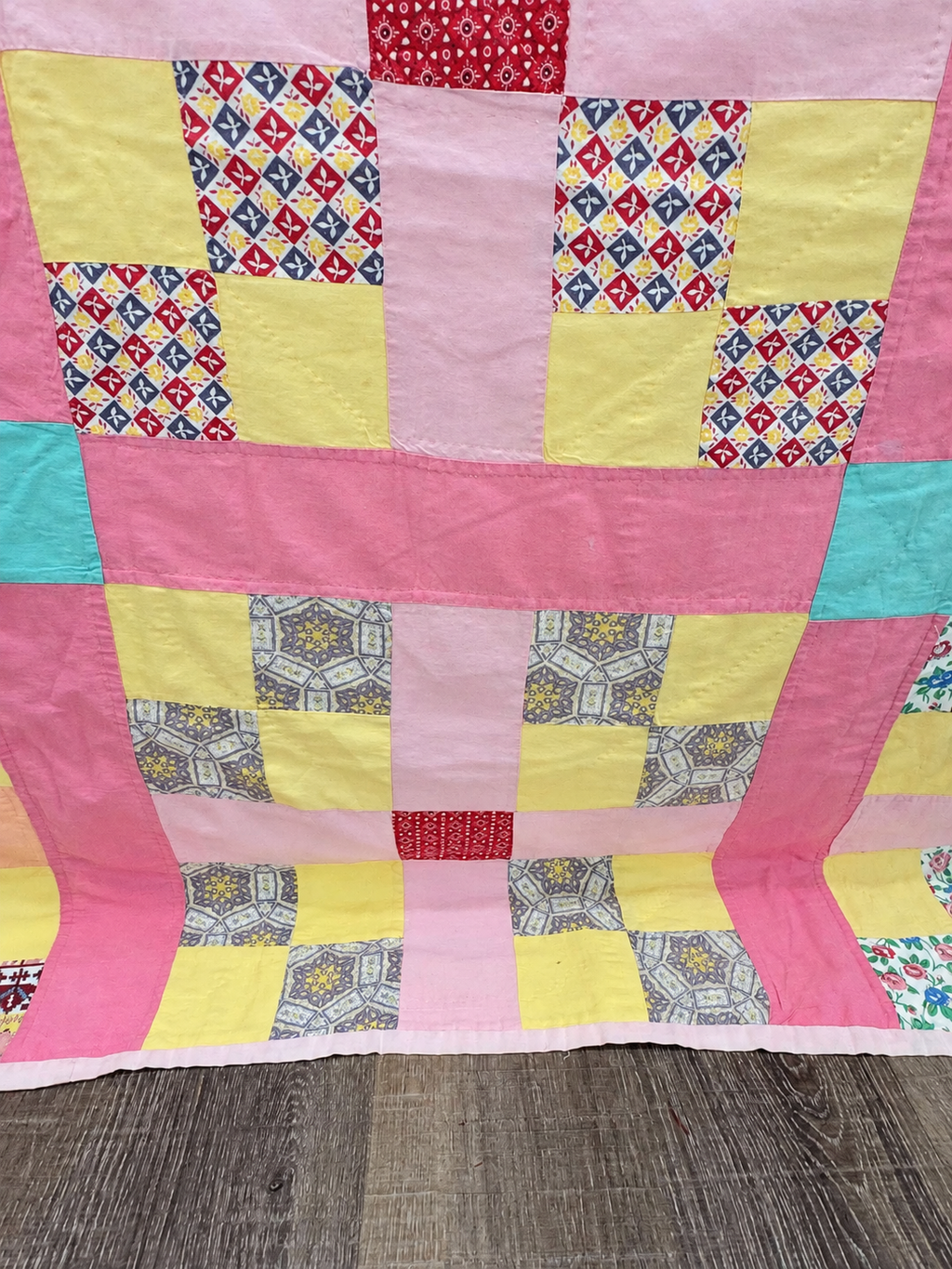 Vintage Quilt Country Lane