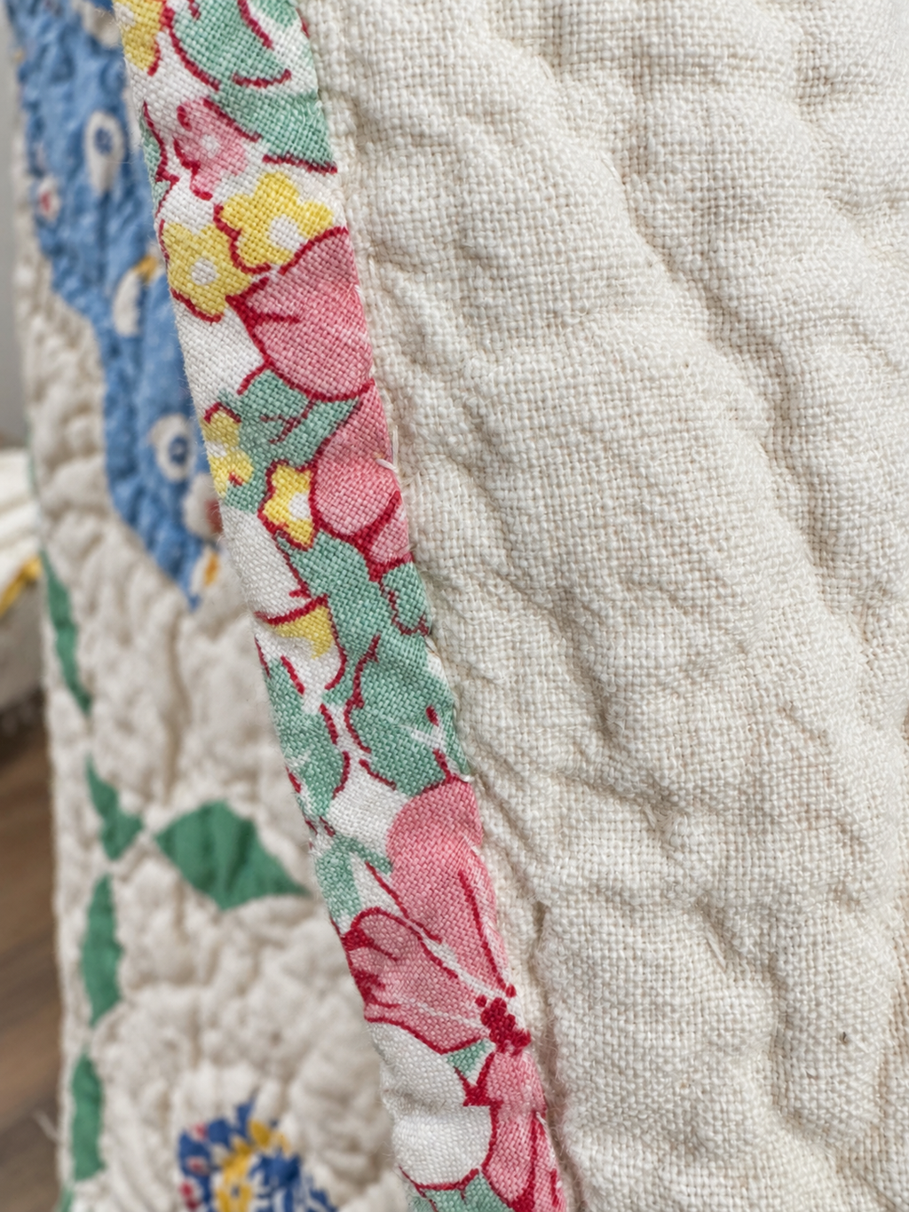 **SOLD Vintage Quilt Grandmother's Flower Garden with Green Lattice SOLD**