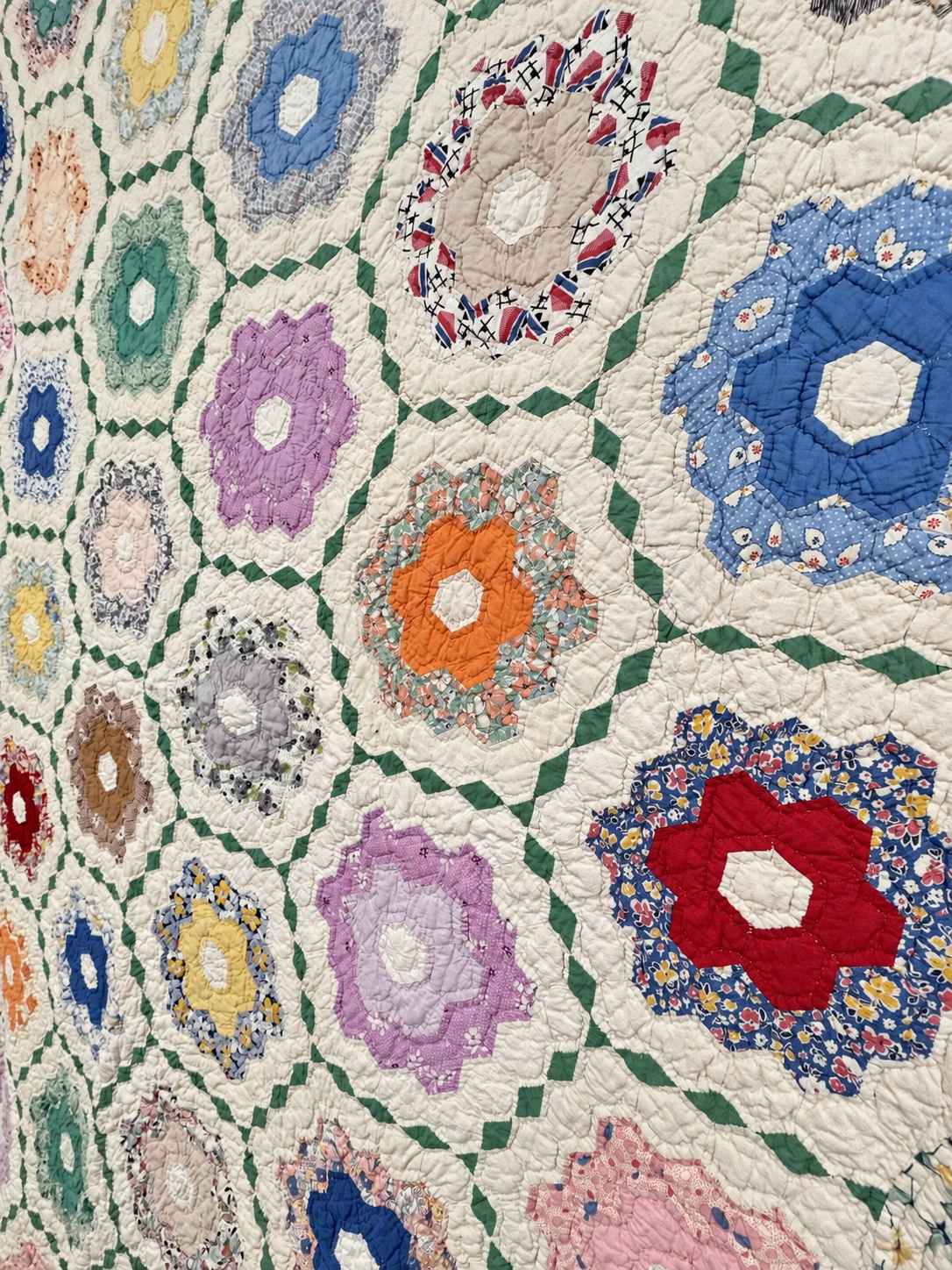 **SOLD Vintage Quilt Grandmother's Flower Garden with Green Lattice SOLD**