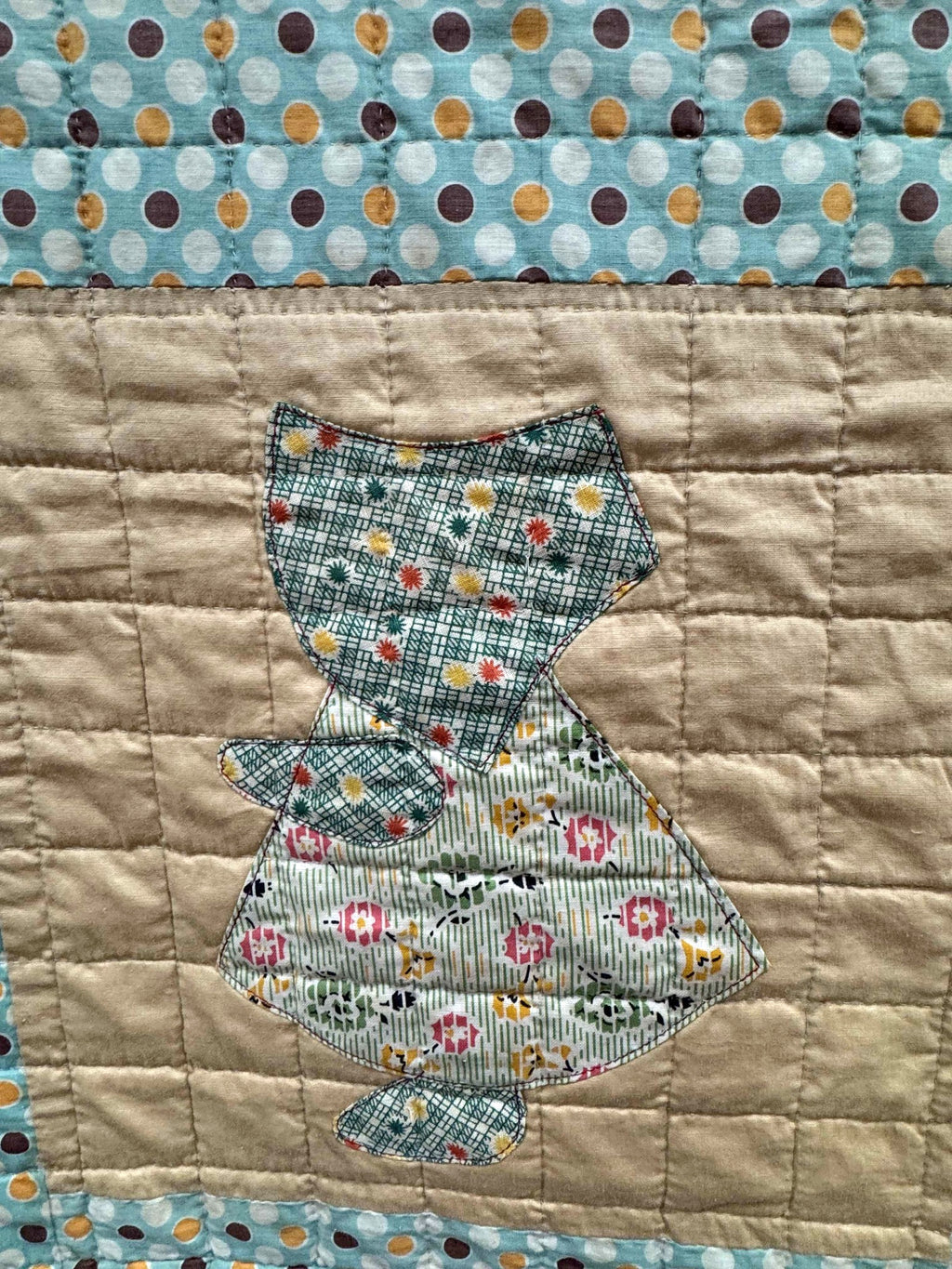 **SOLD Vintage Quilt Sunbonnet Sue with Polka Dots SOLD**