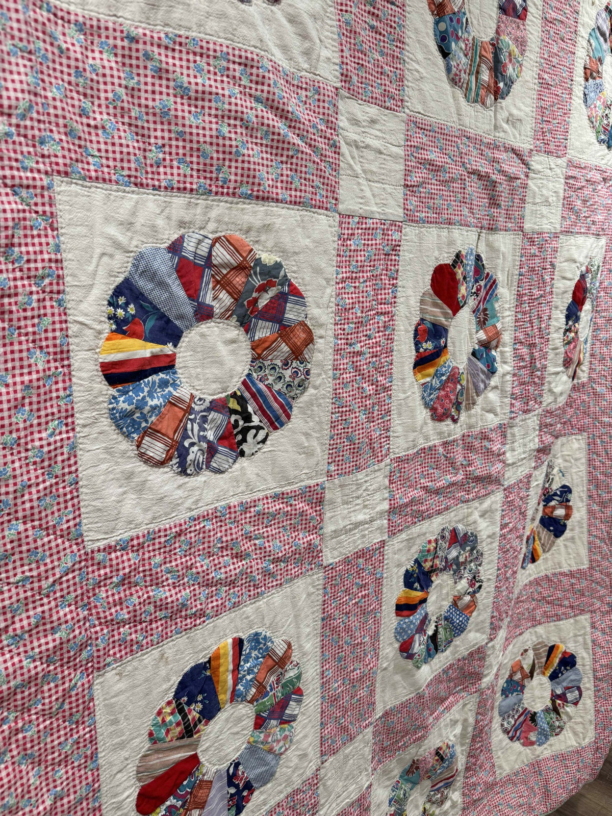 Vintage Quilt Calico Sash Dresden Plate Variation