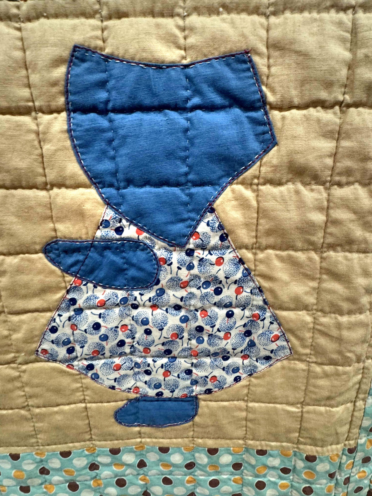 **SOLD Vintage Quilt Sunbonnet Sue with Polka Dots SOLD**