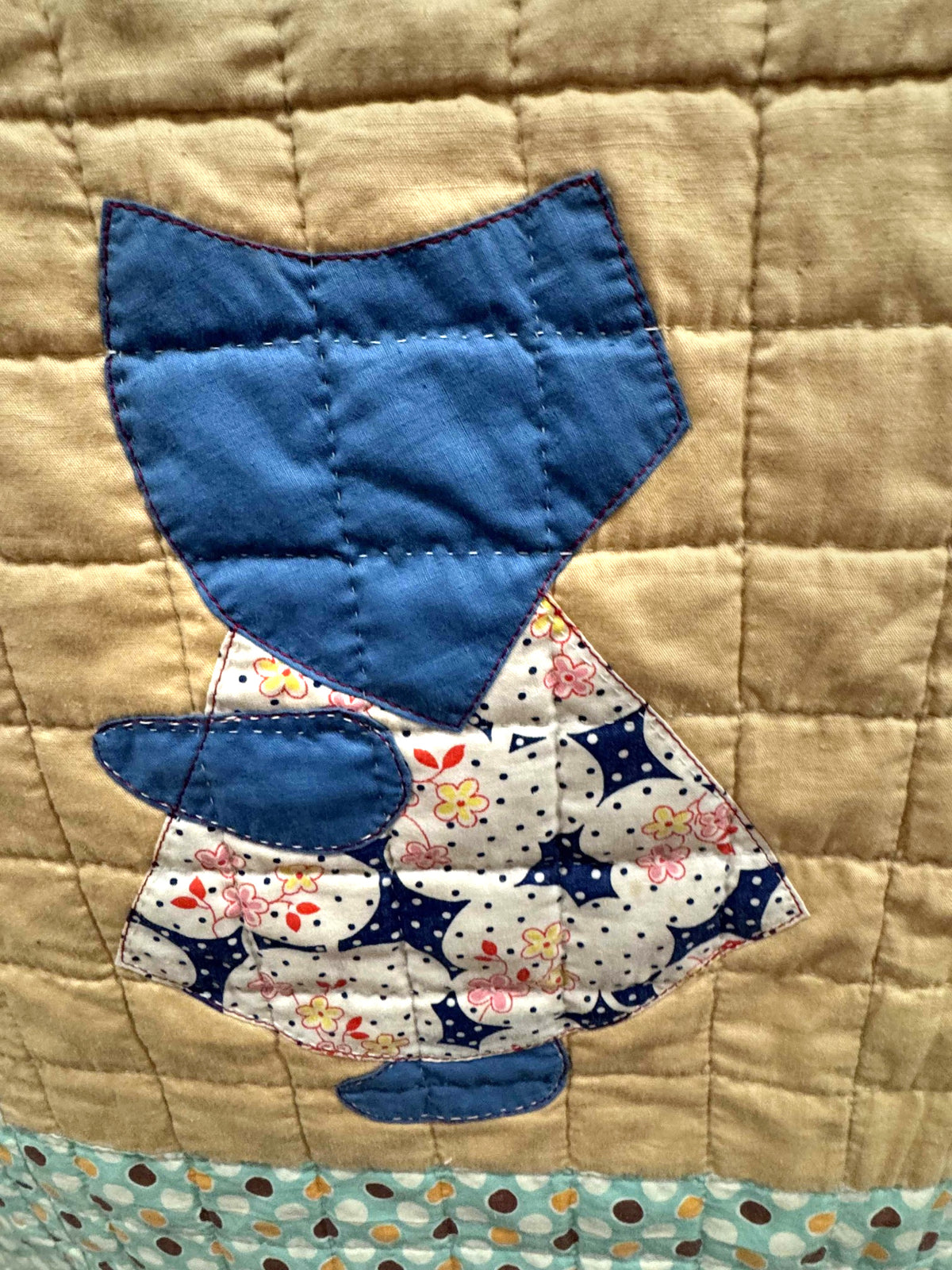 **SOLD Vintage Quilt Sunbonnet Sue with Polka Dots SOLD**