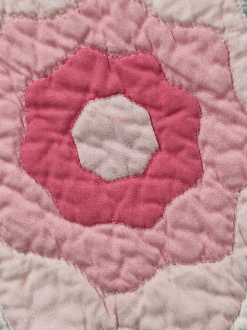 Vintage Quilt Mountain Rose Quilt Kit