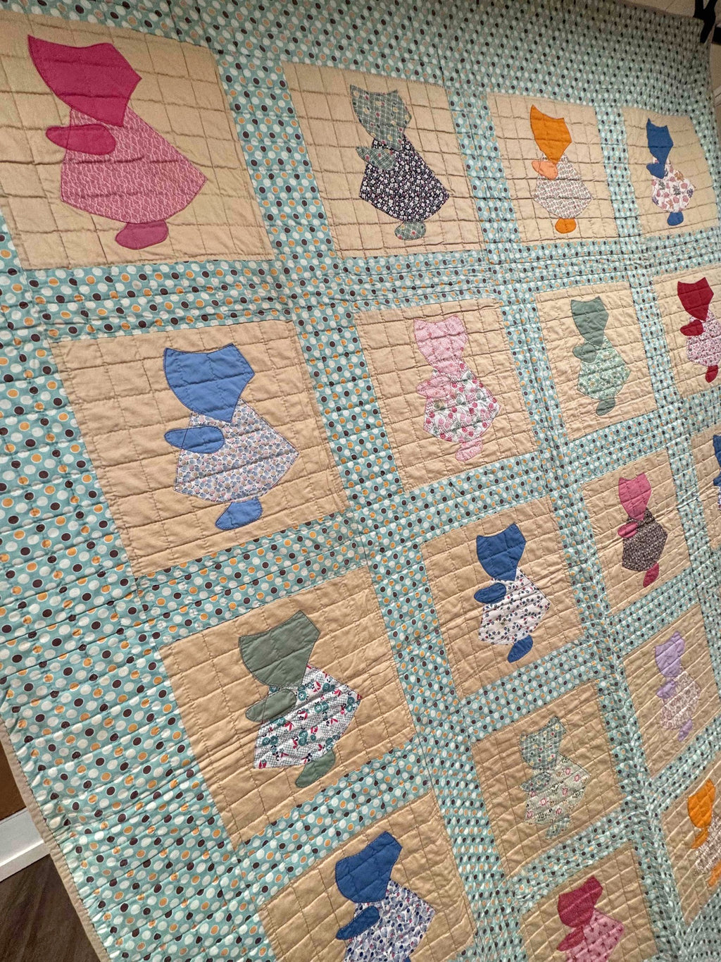 **SOLD Vintage Quilt Sunbonnet Sue with Polka Dots SOLD**