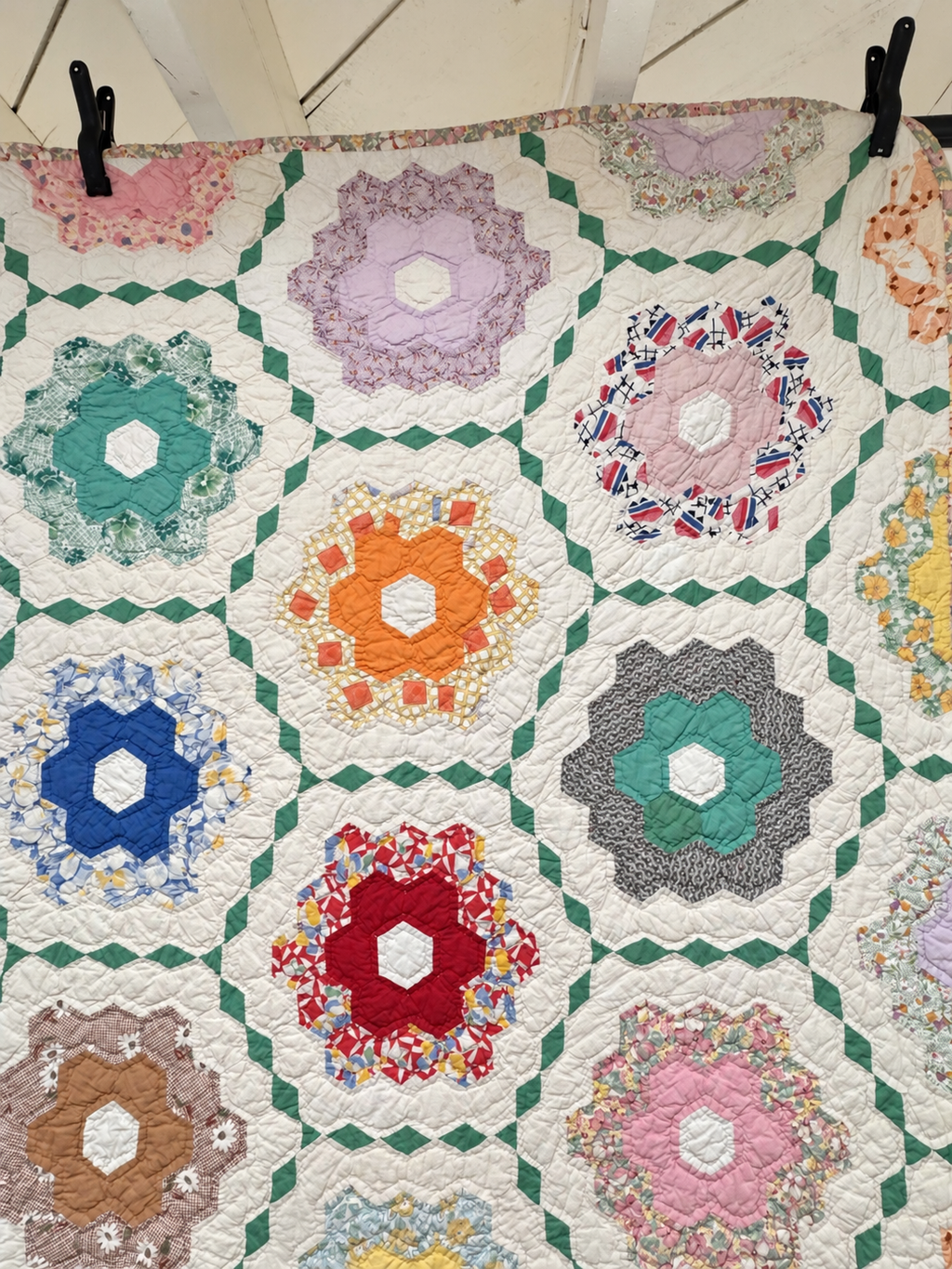 **SOLD Vintage Quilt Grandmother's Flower Garden with Green Lattice SOLD**