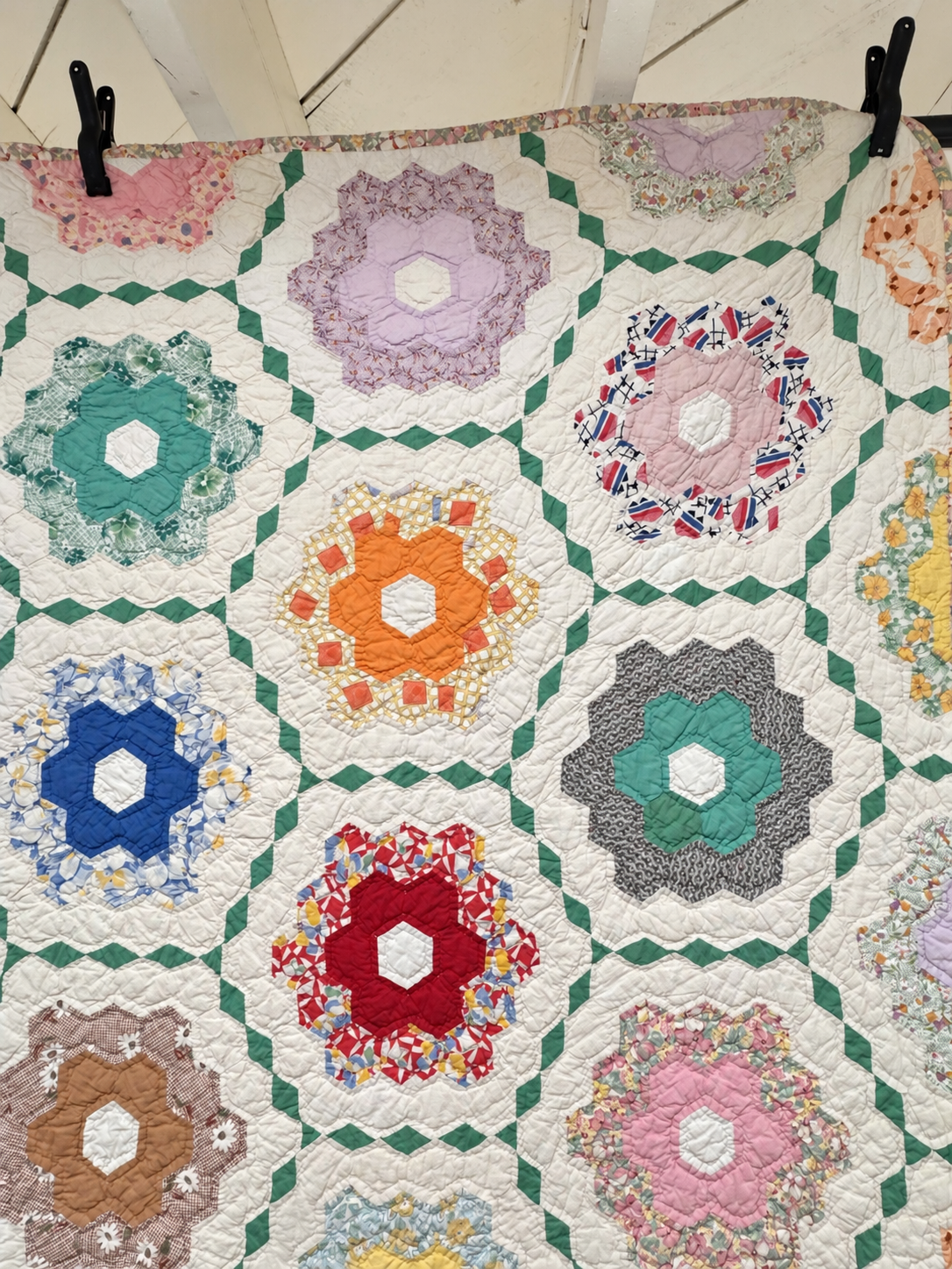 **SOLD Vintage Quilt Grandmother's Flower Garden with Green Lattice SOLD**