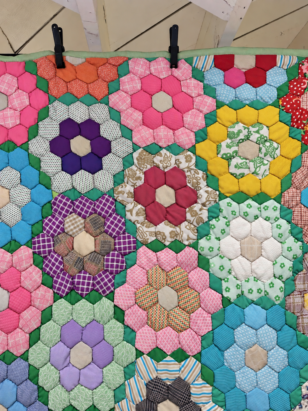 Vintage Quilt Polyester Grandmother's Flower Garden