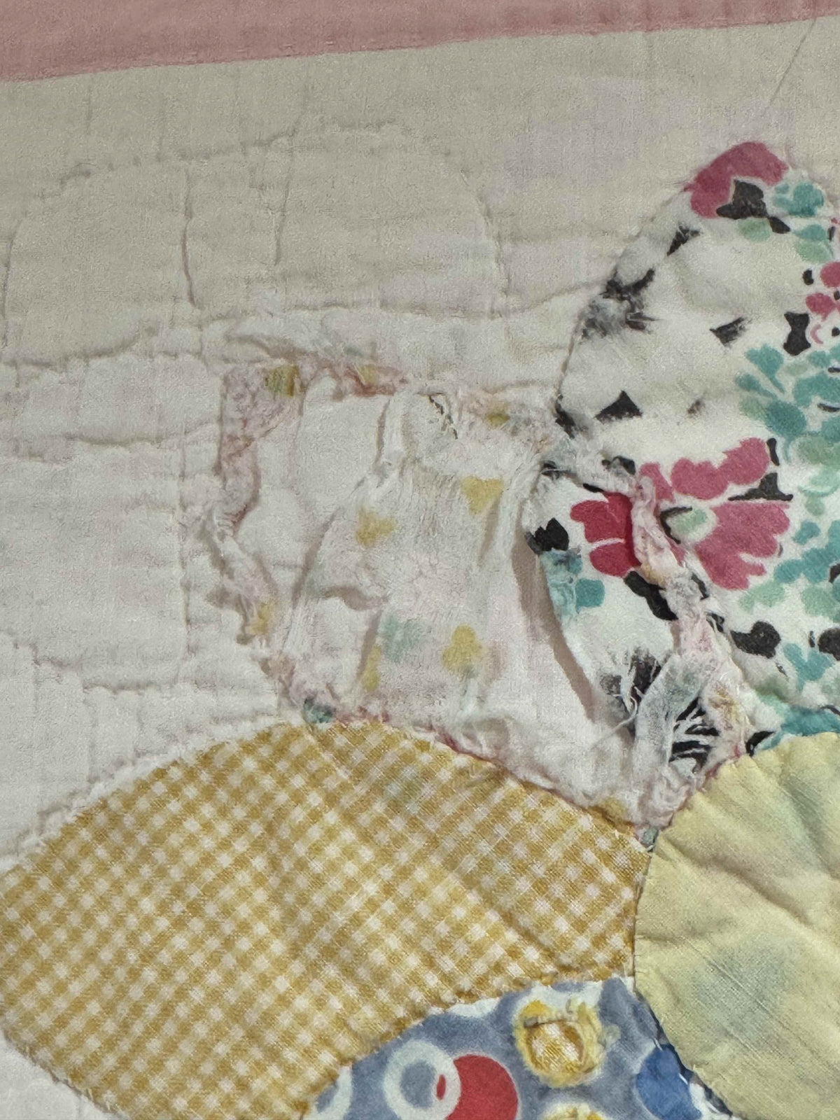 **SOLD Vintage Quilt Friendship Dahlia Variation SOLD**