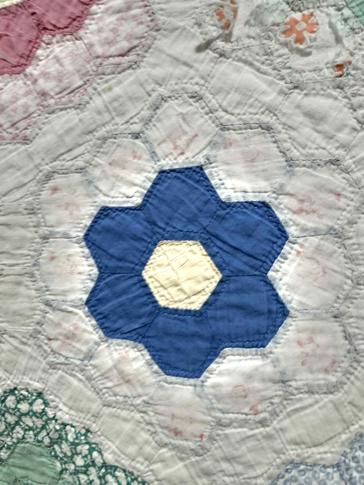 **SOLD Vintage Quilt Grandmother's Flower Garden SOLD**