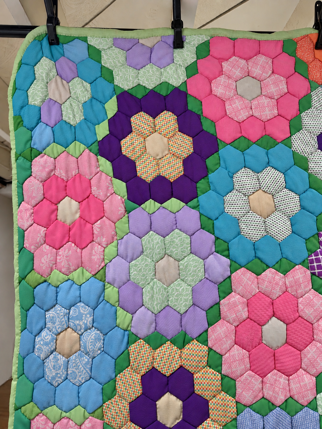 Vintage Quilt Polyester Grandmother's Flower Garden