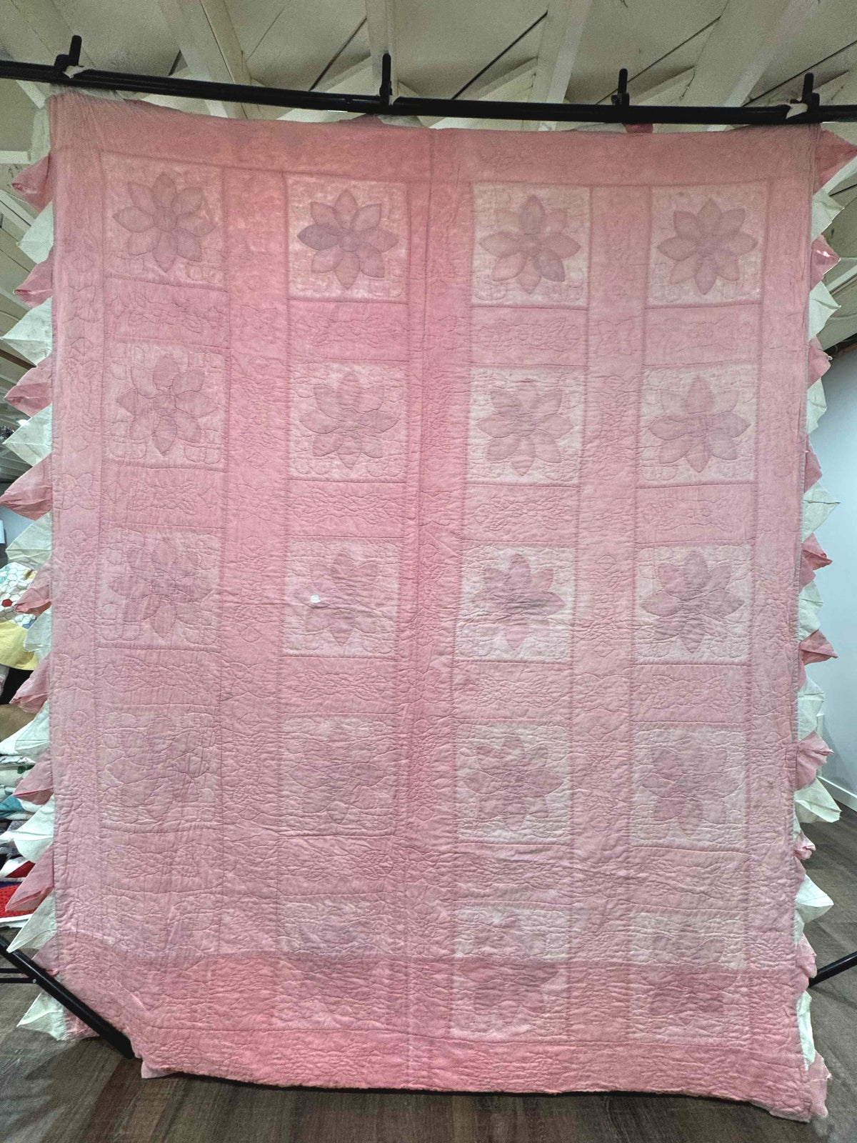**SOLD Vintage Quilt Friendship Dahlia Variation SOLD**