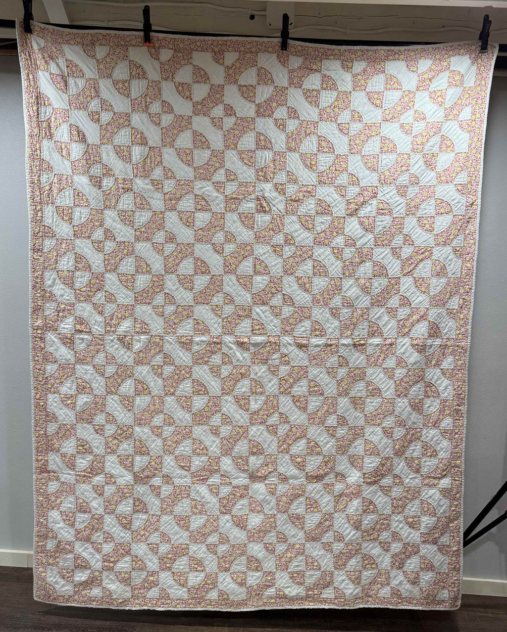 Vintage Drunkard's Path Quilt