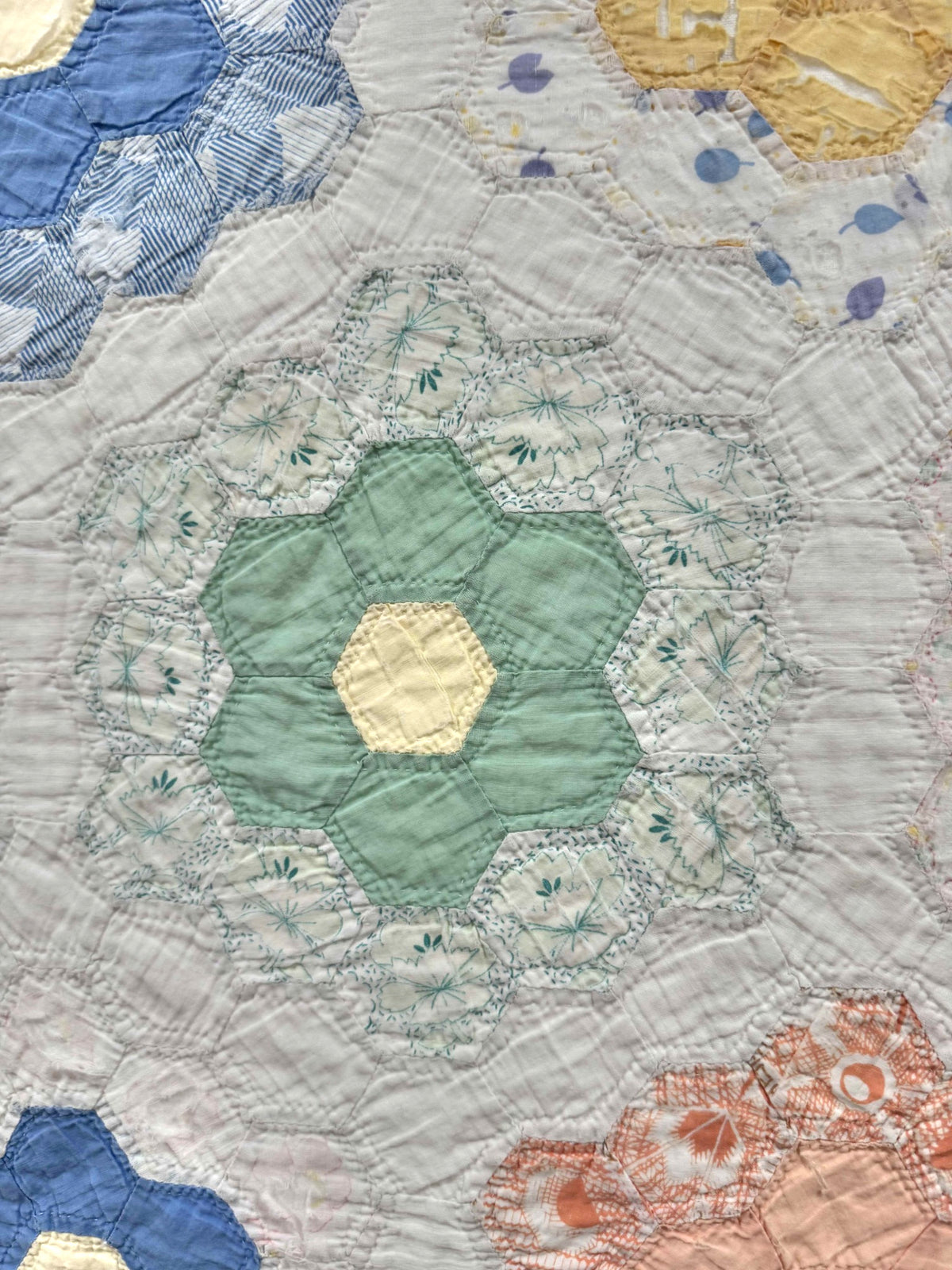 **SOLD Vintage Quilt Grandmother's Flower Garden SOLD**