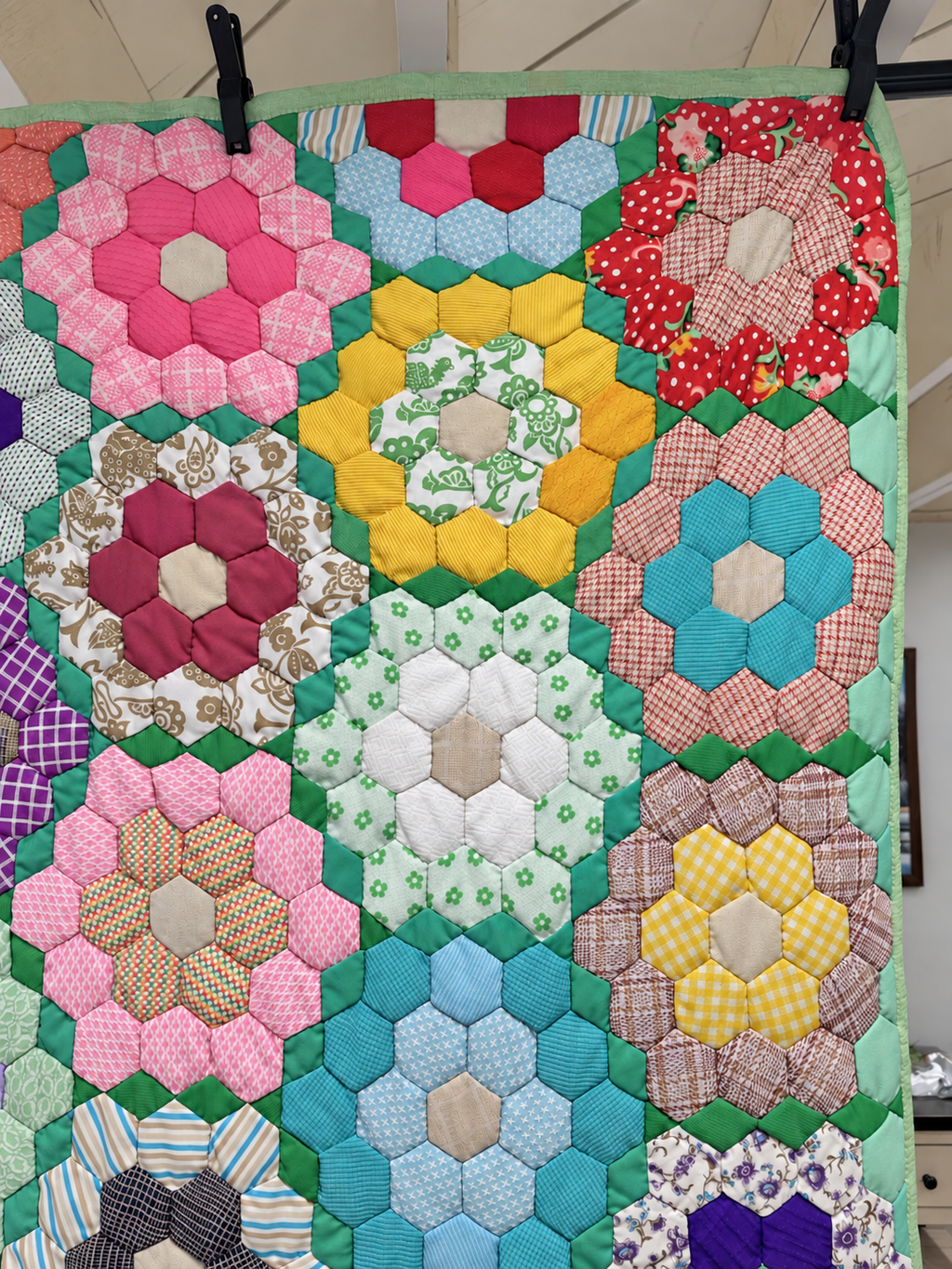 Vintage Quilt Polyester Grandmother's Flower Garden