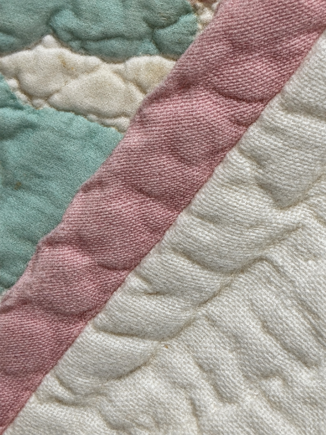 Vintage Quilt Mountain Rose Quilt Kit