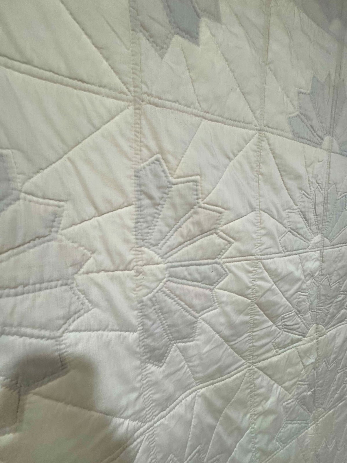 Vintage Quilt Scrappy Dresden Plate Variation