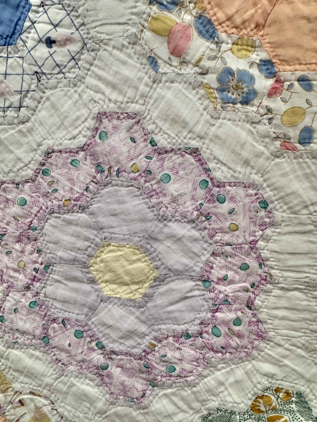 **SOLD Vintage Quilt Grandmother's Flower Garden SOLD**