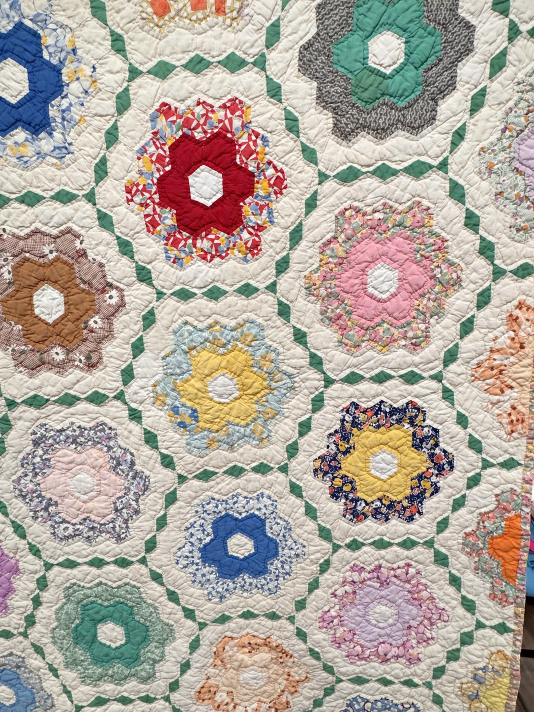 **SOLD Vintage Quilt Grandmother's Flower Garden with Green Lattice SOLD**