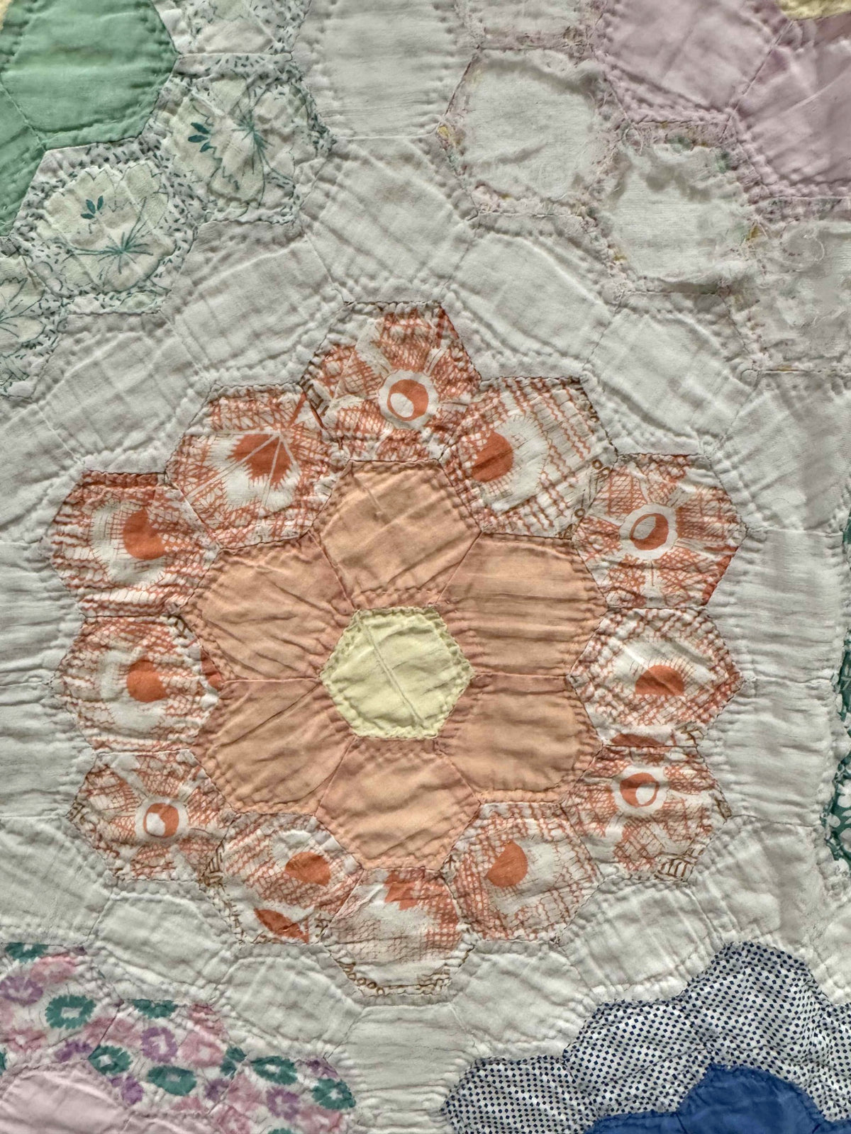 **SOLD Vintage Quilt Grandmother's Flower Garden SOLD**