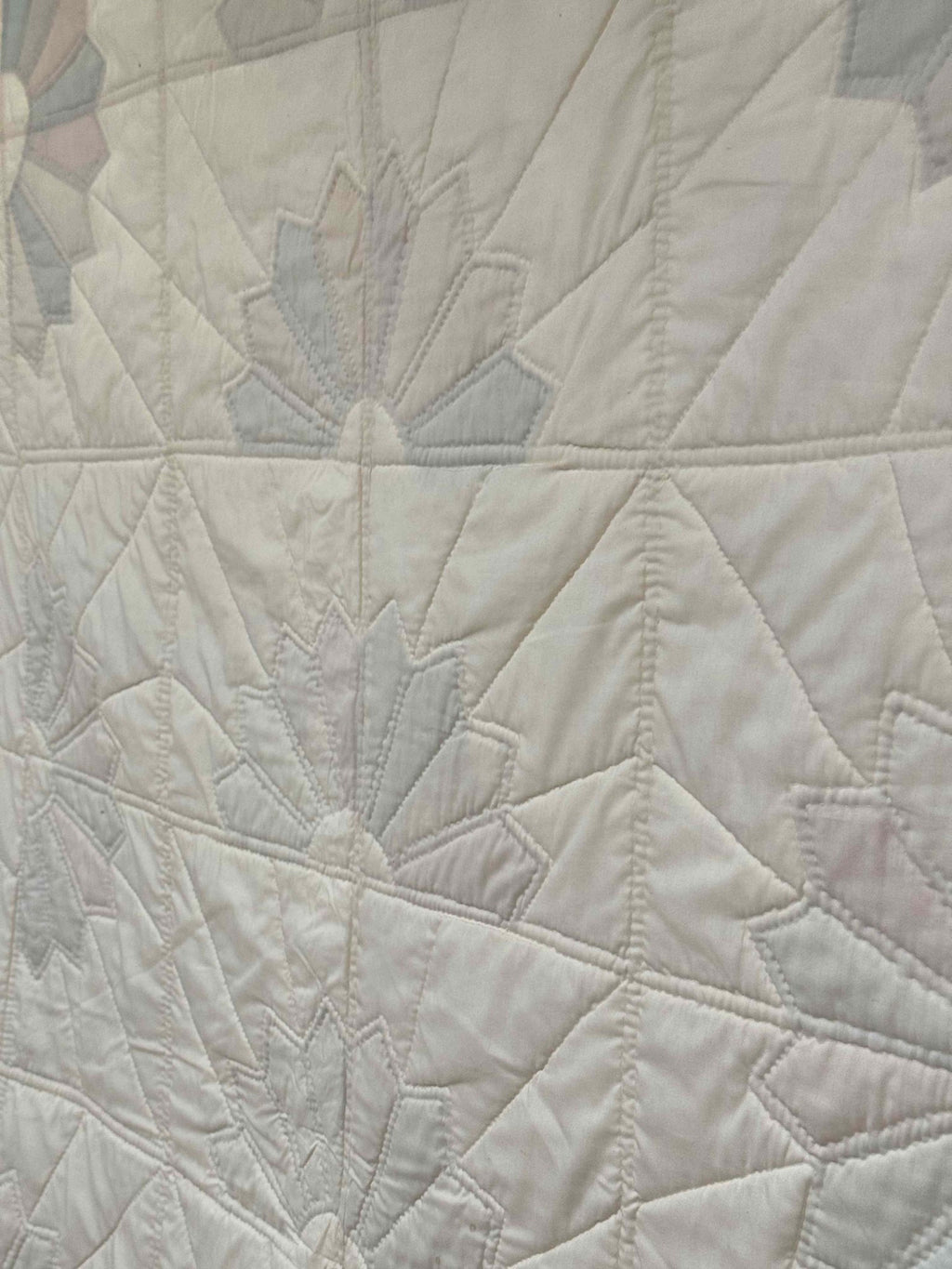 Vintage Quilt Scrappy Dresden Plate Variation