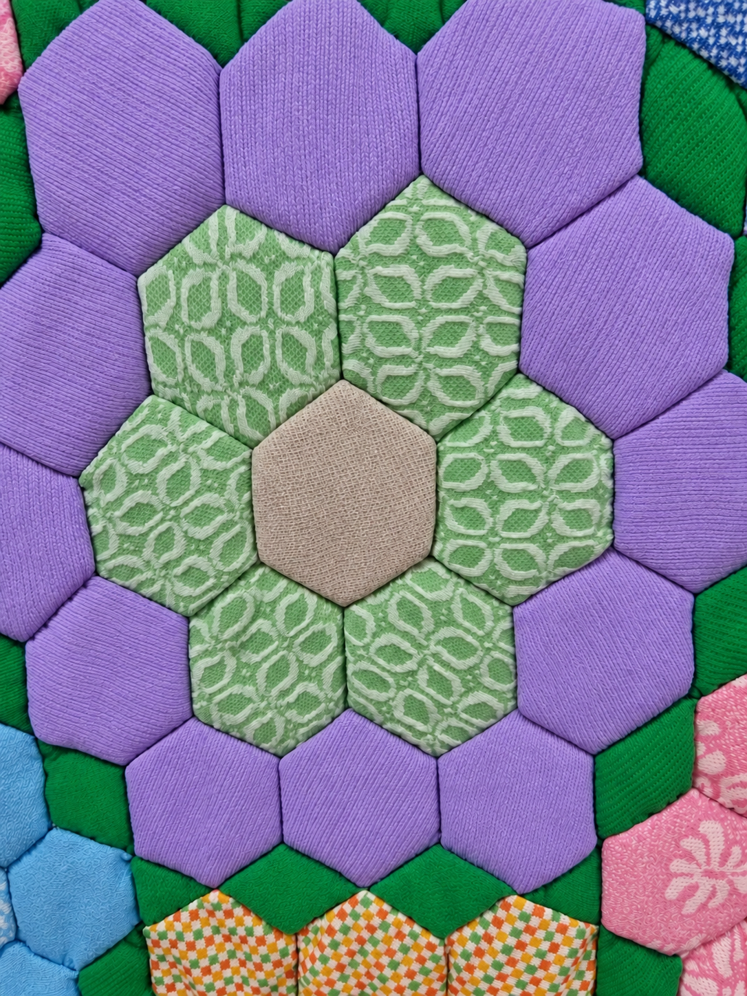 Vintage Quilt Polyester Grandmother's Flower Garden