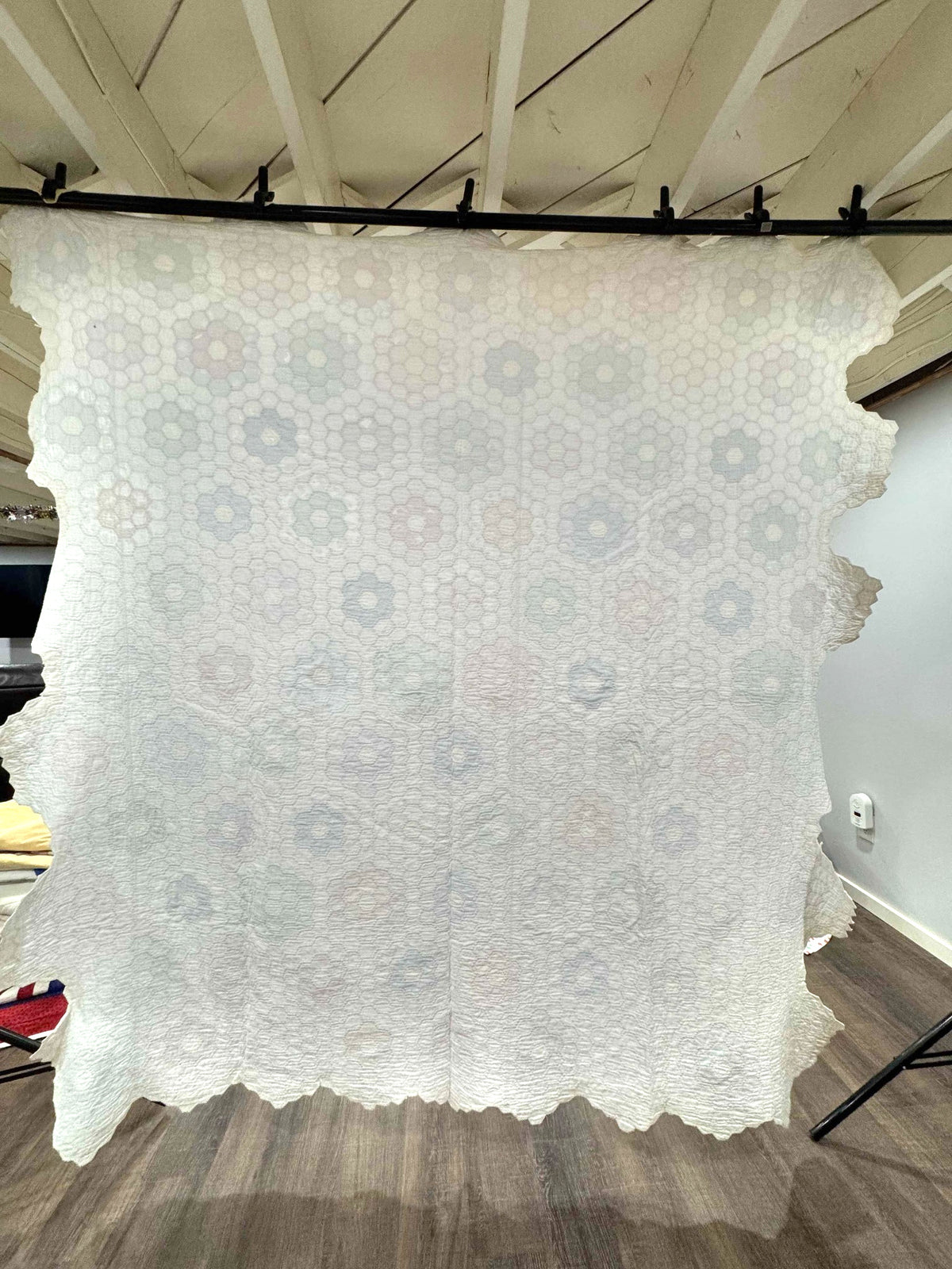 **SOLD Vintage Quilt Grandmother's Flower Garden SOLD**