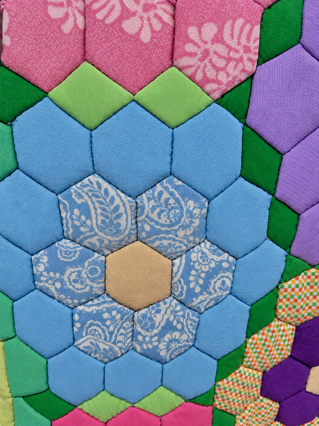 Vintage Quilt Polyester Grandmother's Flower Garden
