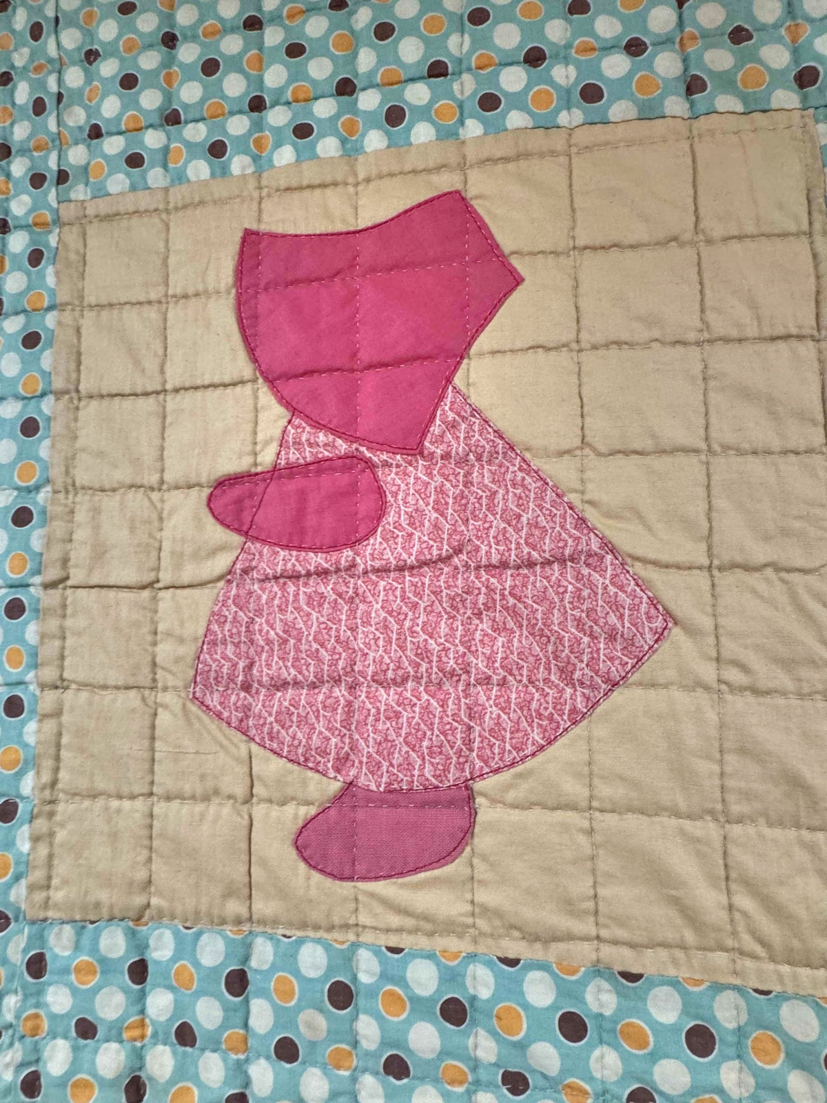 **SOLD Vintage Quilt Sunbonnet Sue with Polka Dots SOLD**