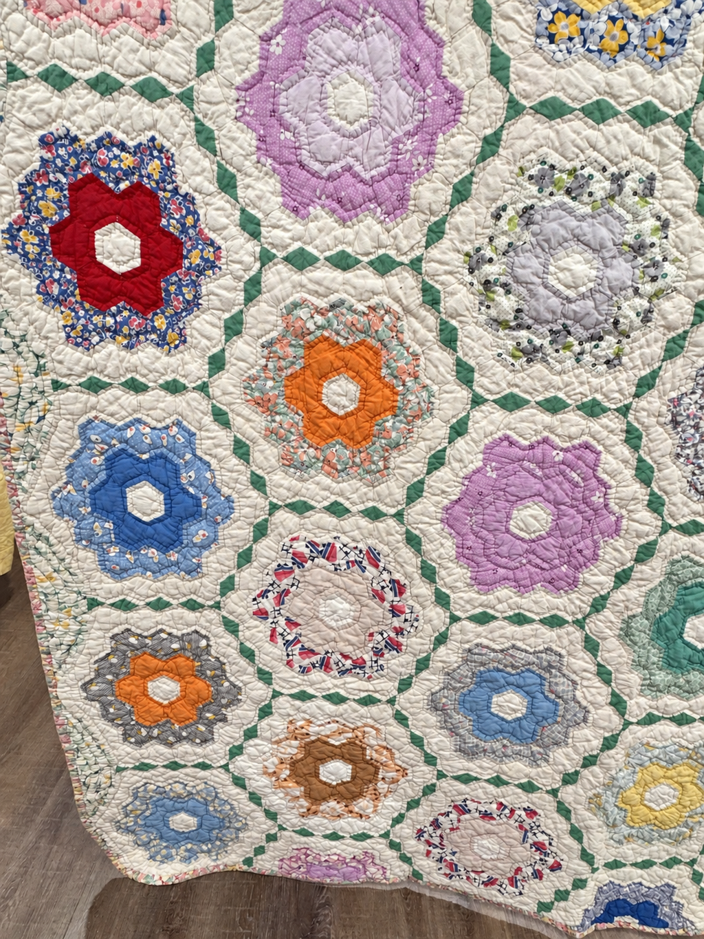 **SOLD Vintage Quilt Grandmother's Flower Garden with Green Lattice SOLD**