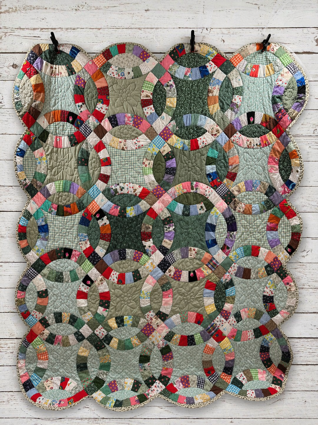 Vintage Quilt Green Scrappy Double Wedding Ring