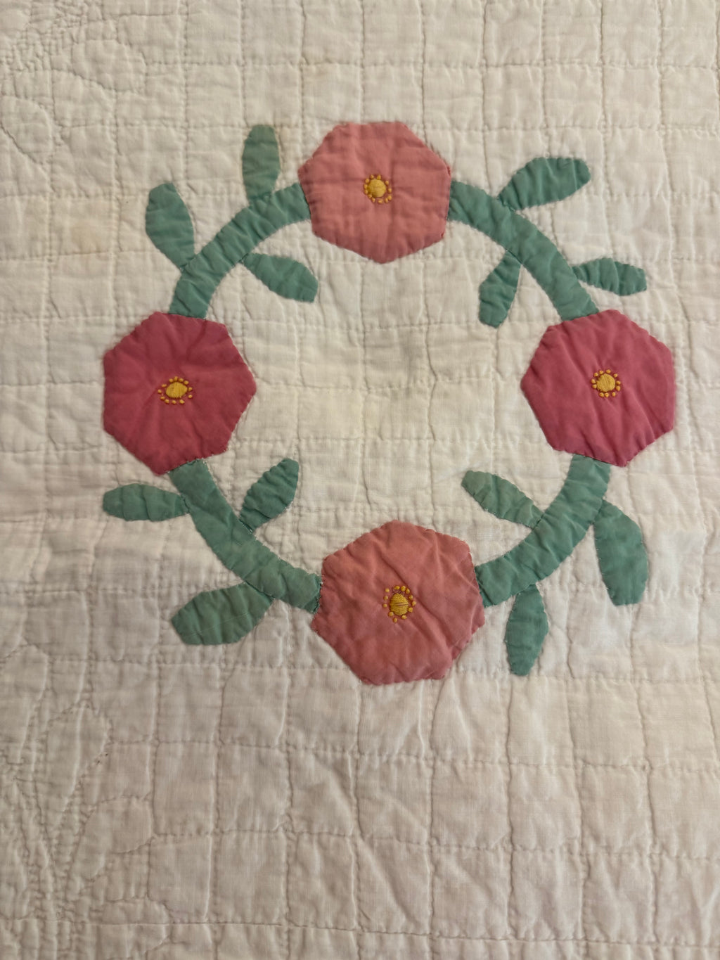 Vintage Sweet Pink Rose Applique Quilt