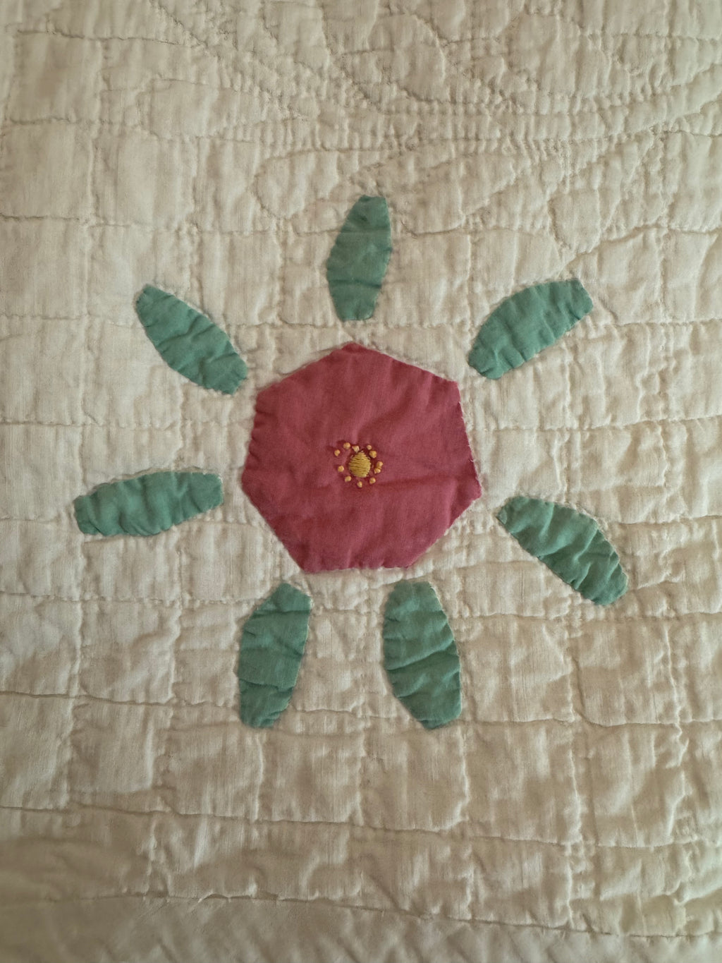 Vintage Sweet Pink Rose Applique Quilt