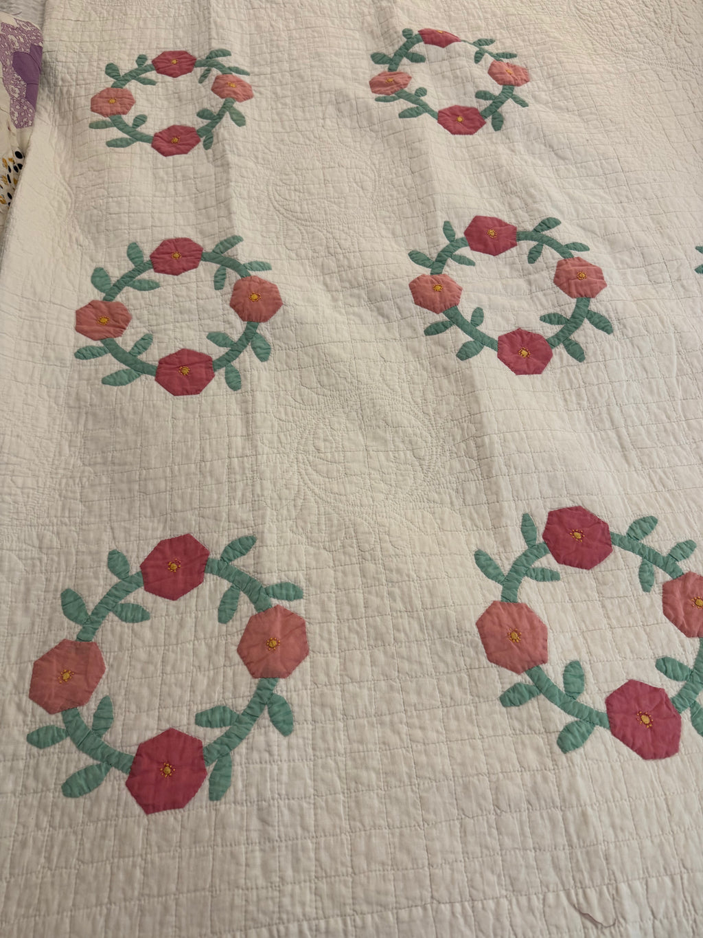 Vintage Sweet Pink Rose Applique Quilt