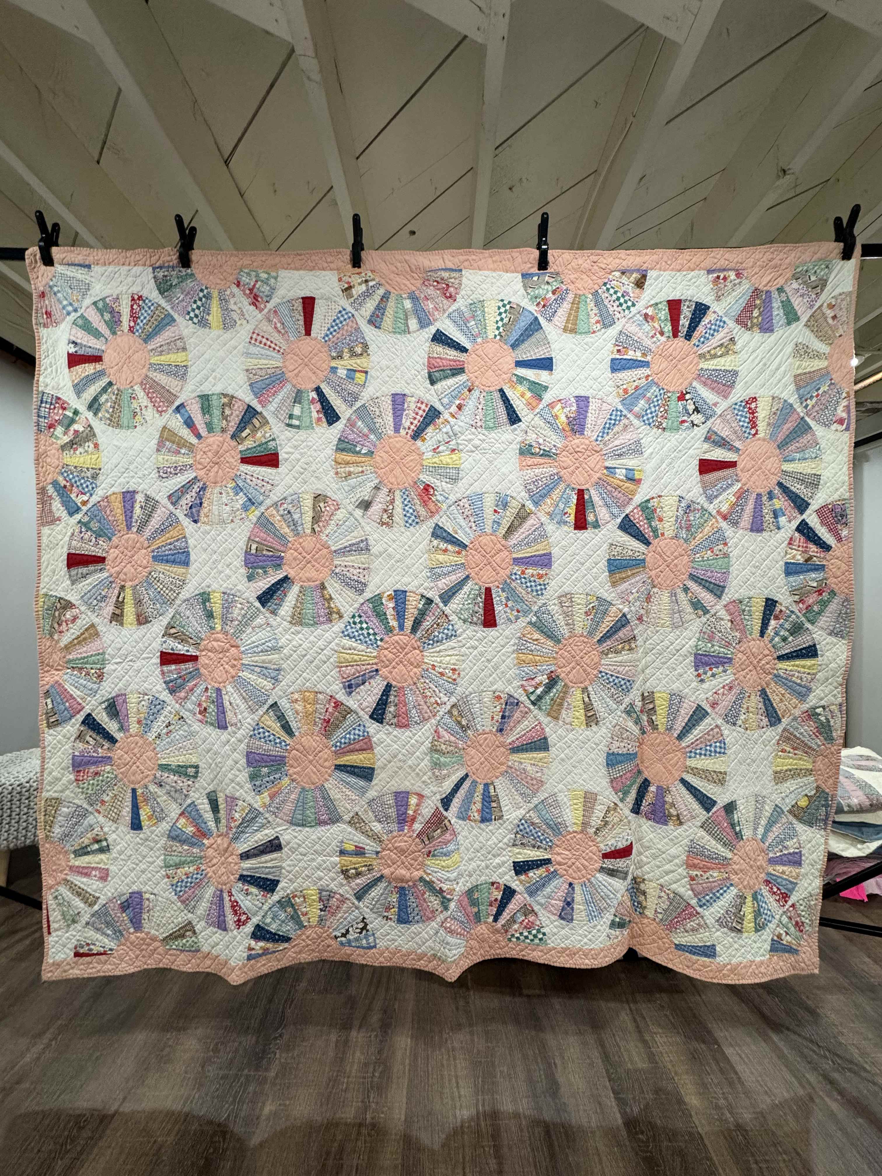 Vintage Quilt Dresden Plate