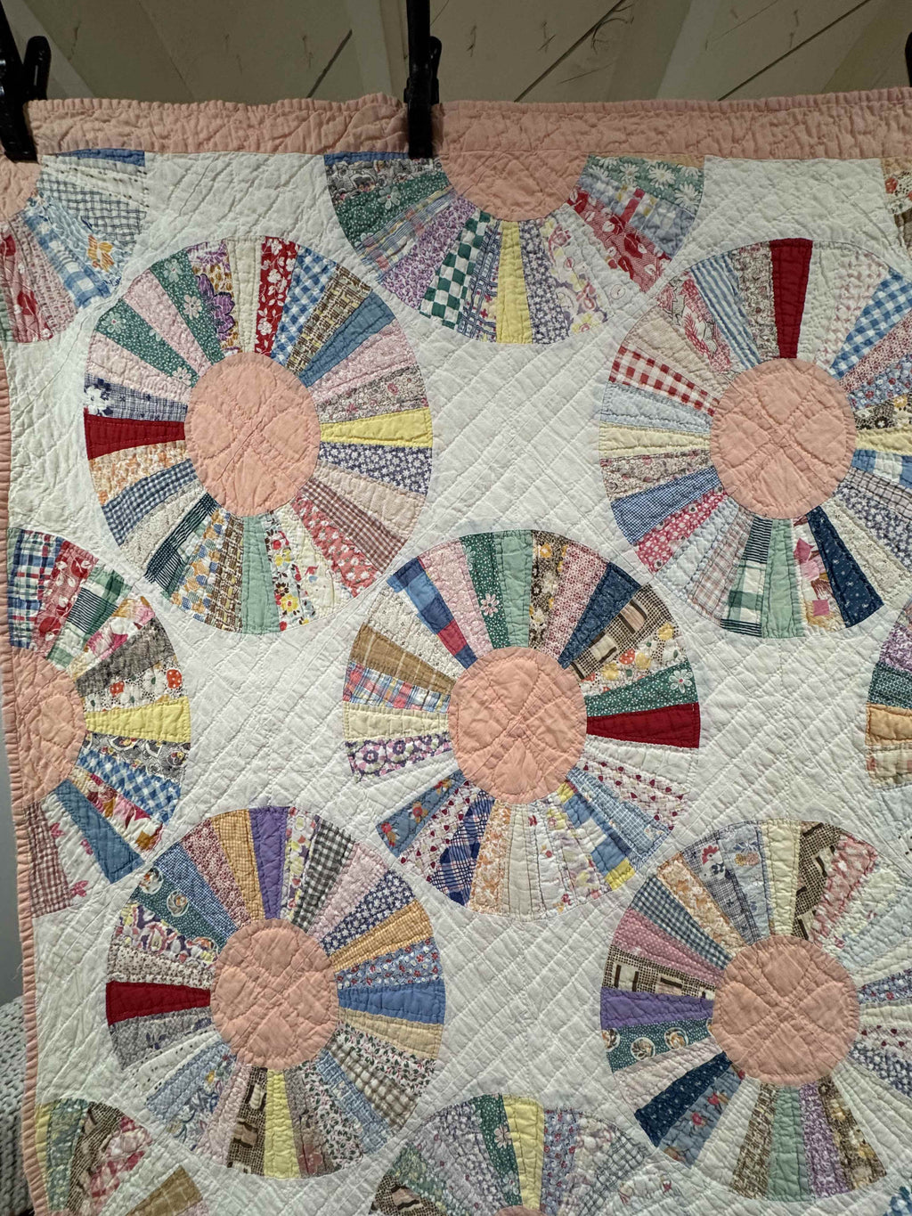 Vintage Quilt Dresden Plate