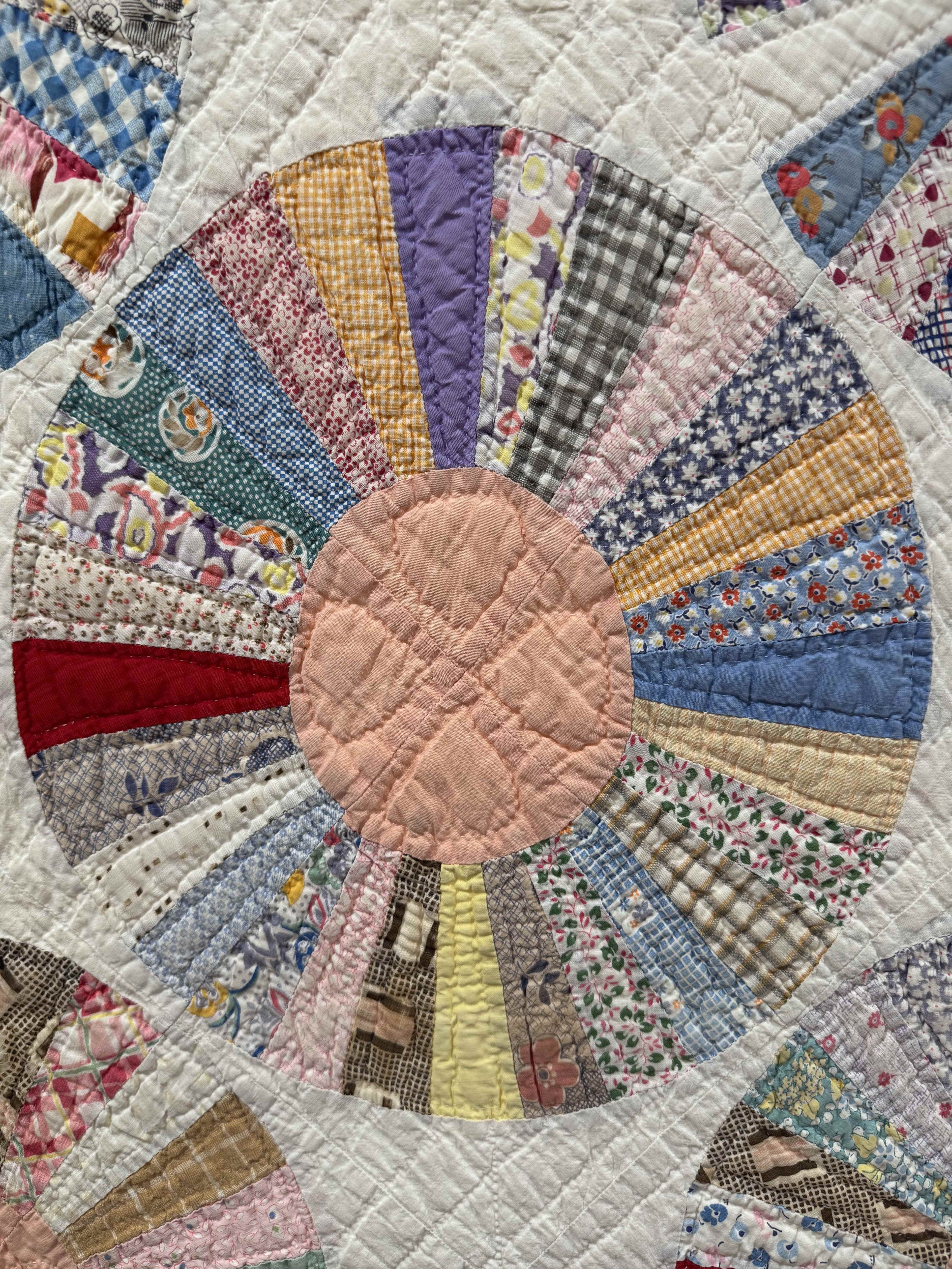 Vintage Quilt Dresden Plate
