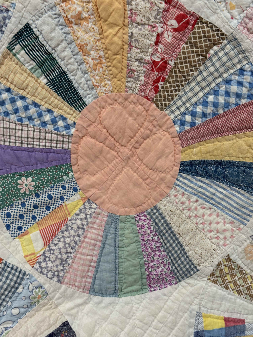 Vintage Quilt Dresden Plate