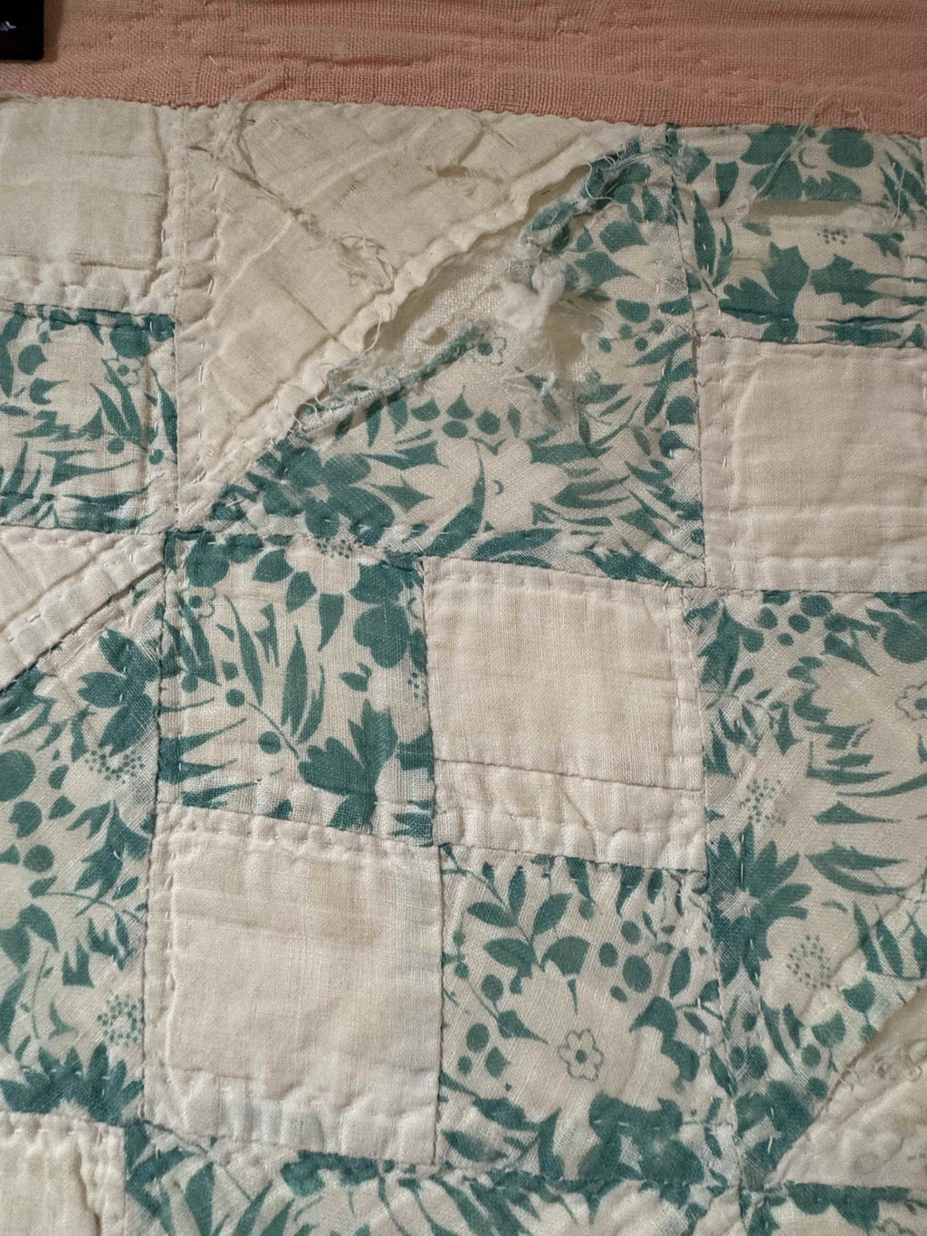 Vintage Quilt Jacob's Ladder