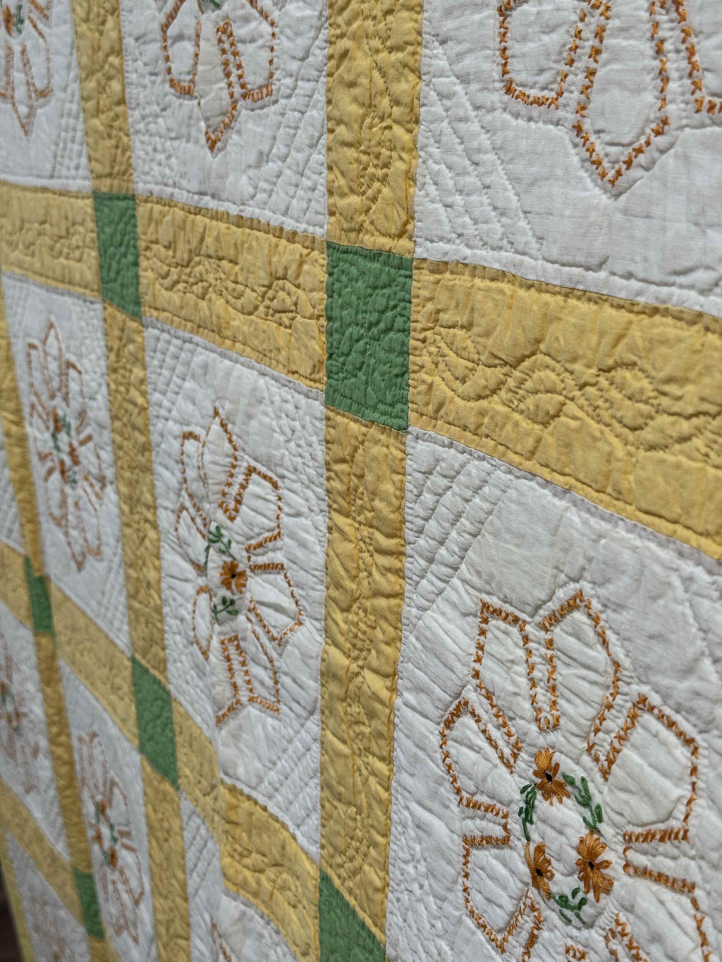 Vintage Quilt Cross Stitched Daisy